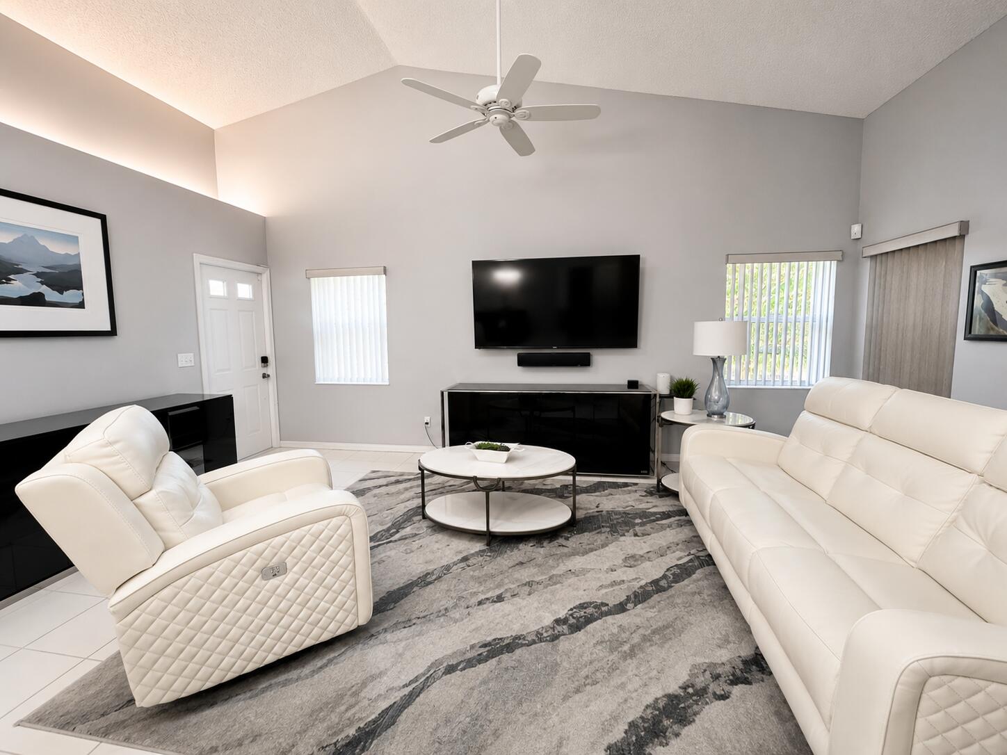 4214 Se Home Way Property Photo 3