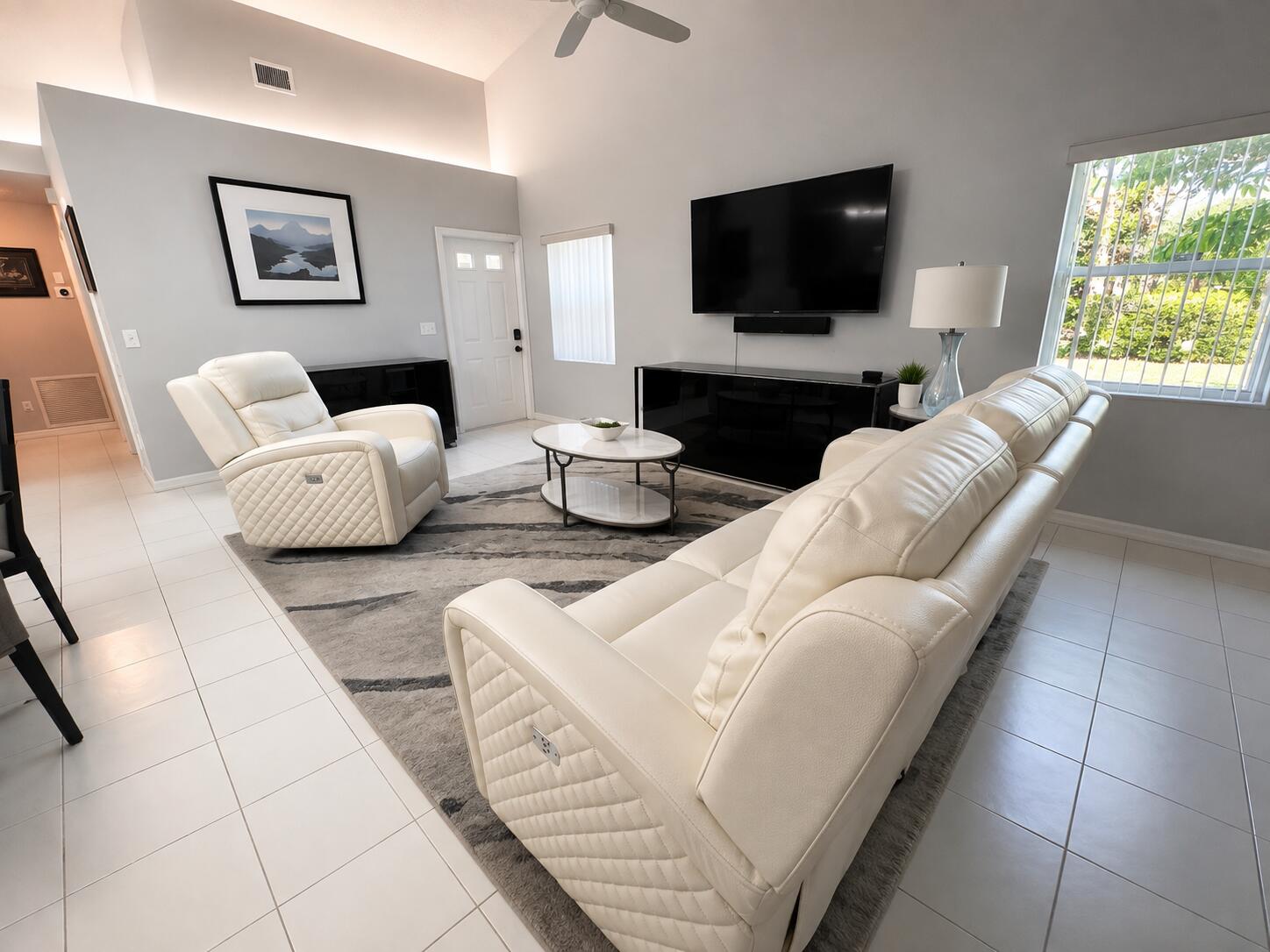4214 Se Home Way Property Photo 4