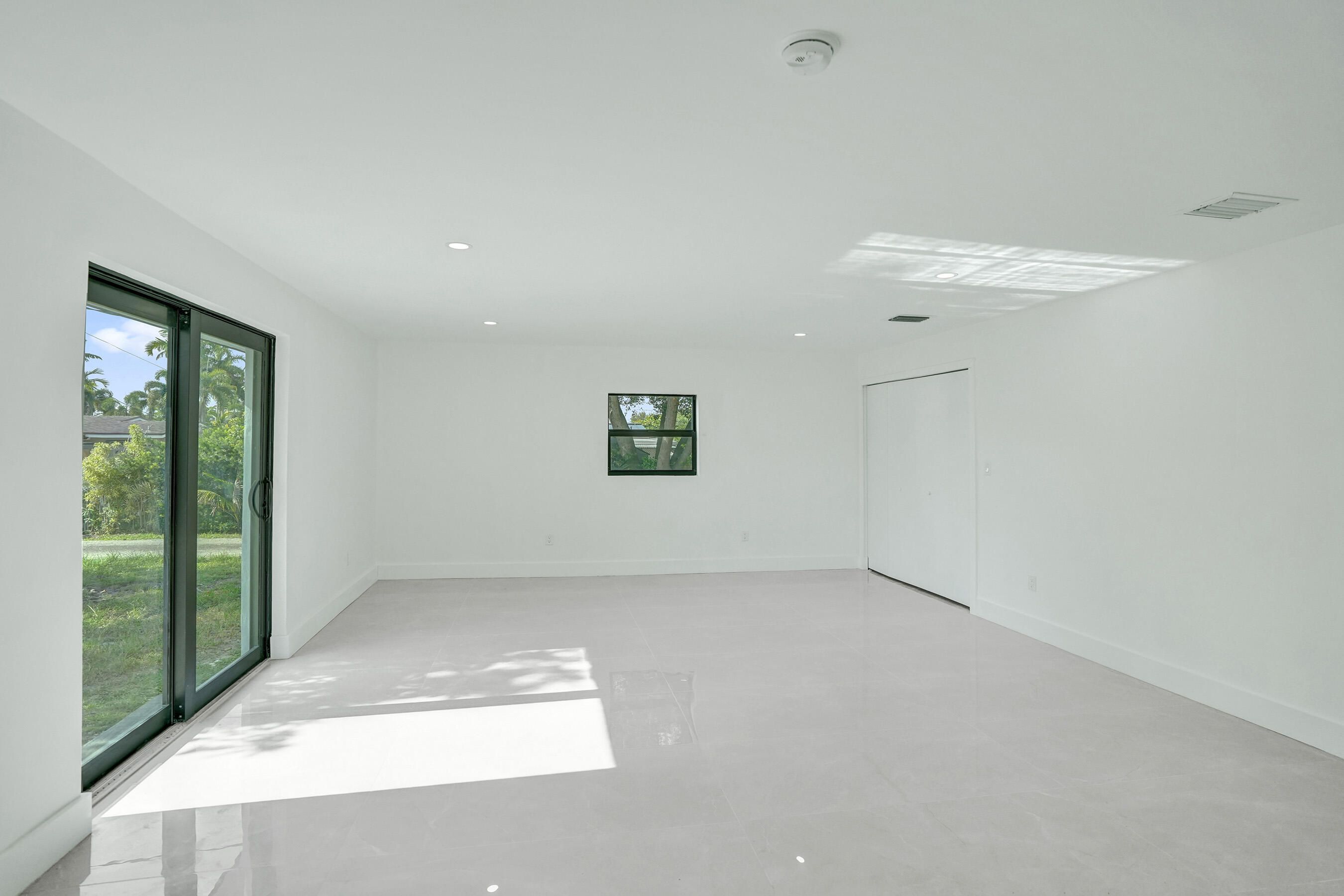 3234 Taft Street Property Photo 45