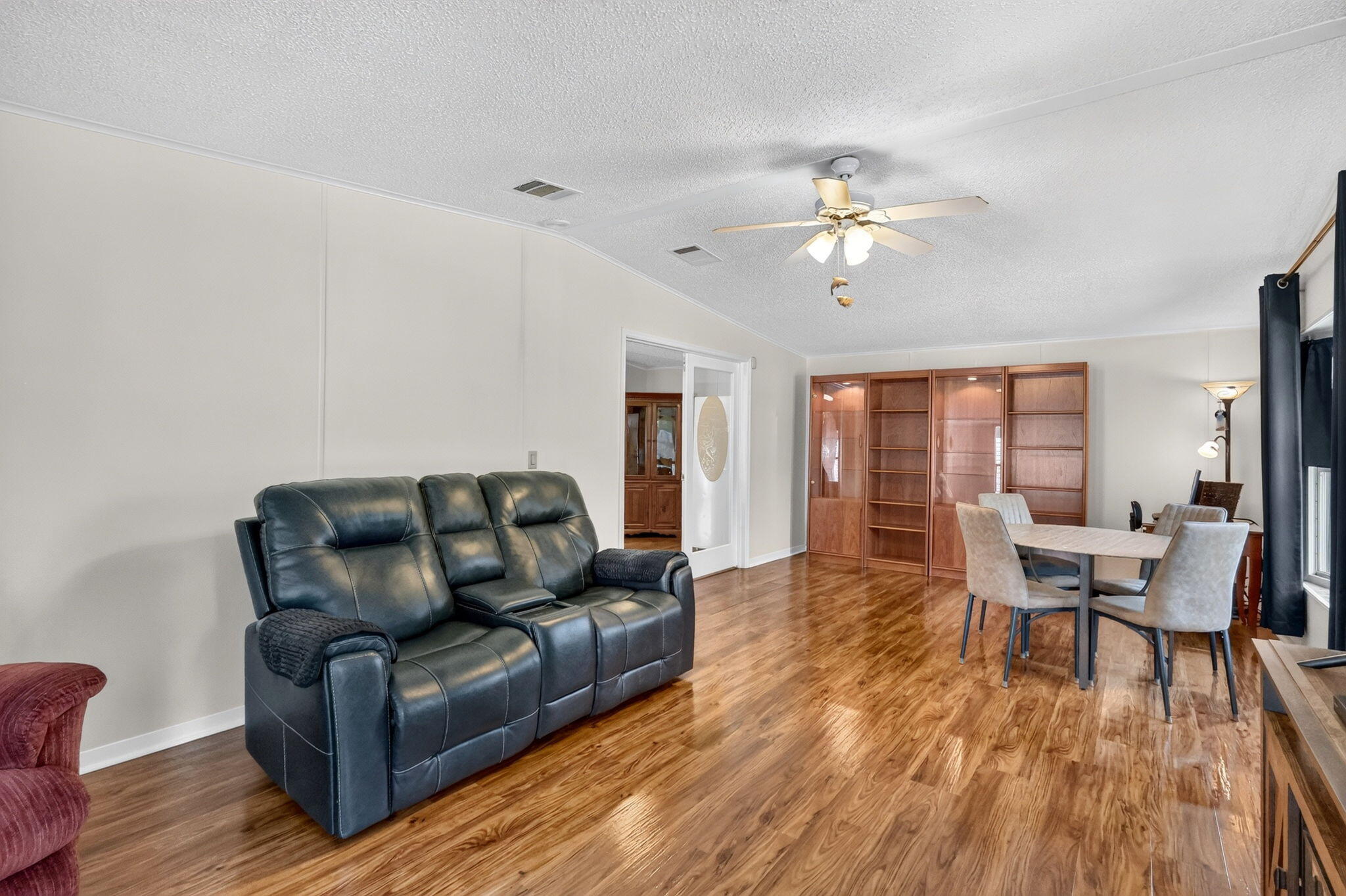 23 Mediterranean Boulevard W Property Photo 7