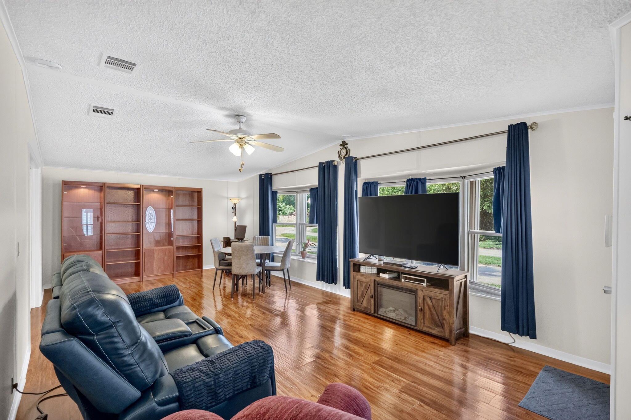 23 Mediterranean Boulevard W Property Photo 9