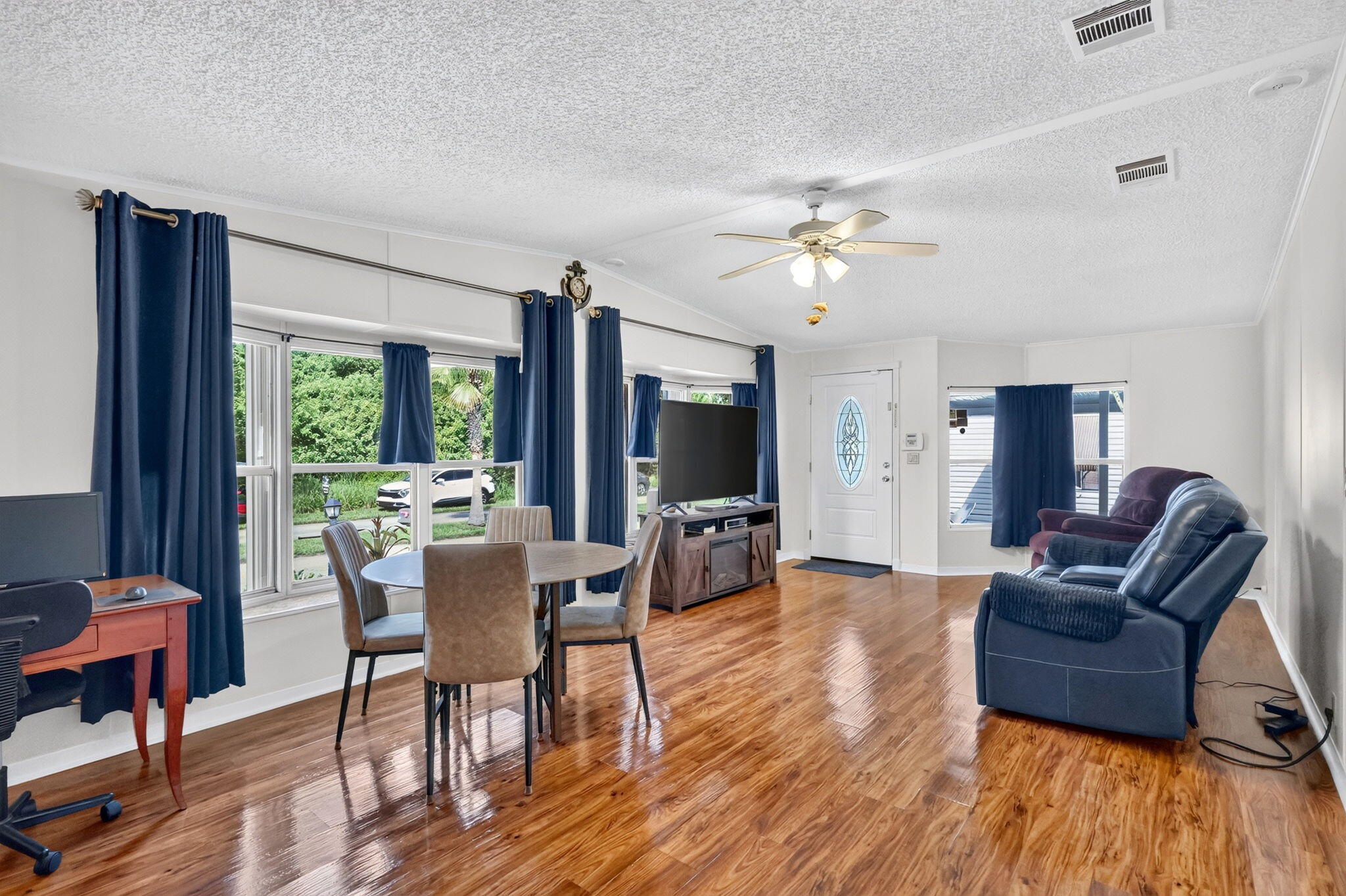23 Mediterranean Boulevard W Property Photo 10