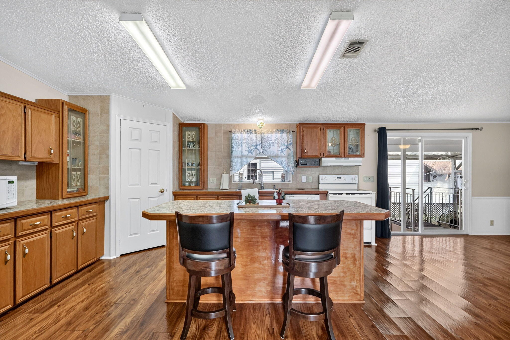 23 Mediterranean Boulevard W Property Photo 15