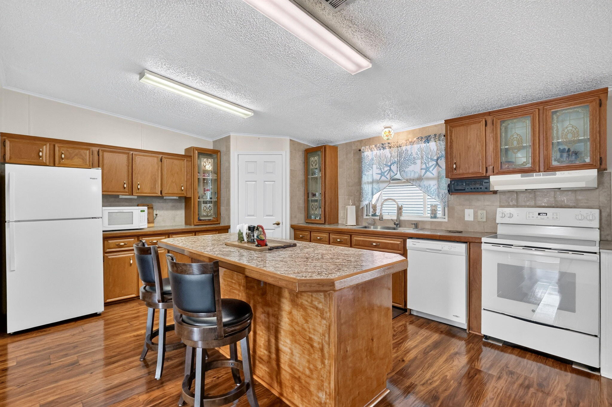 23 Mediterranean Boulevard W Property Photo 16