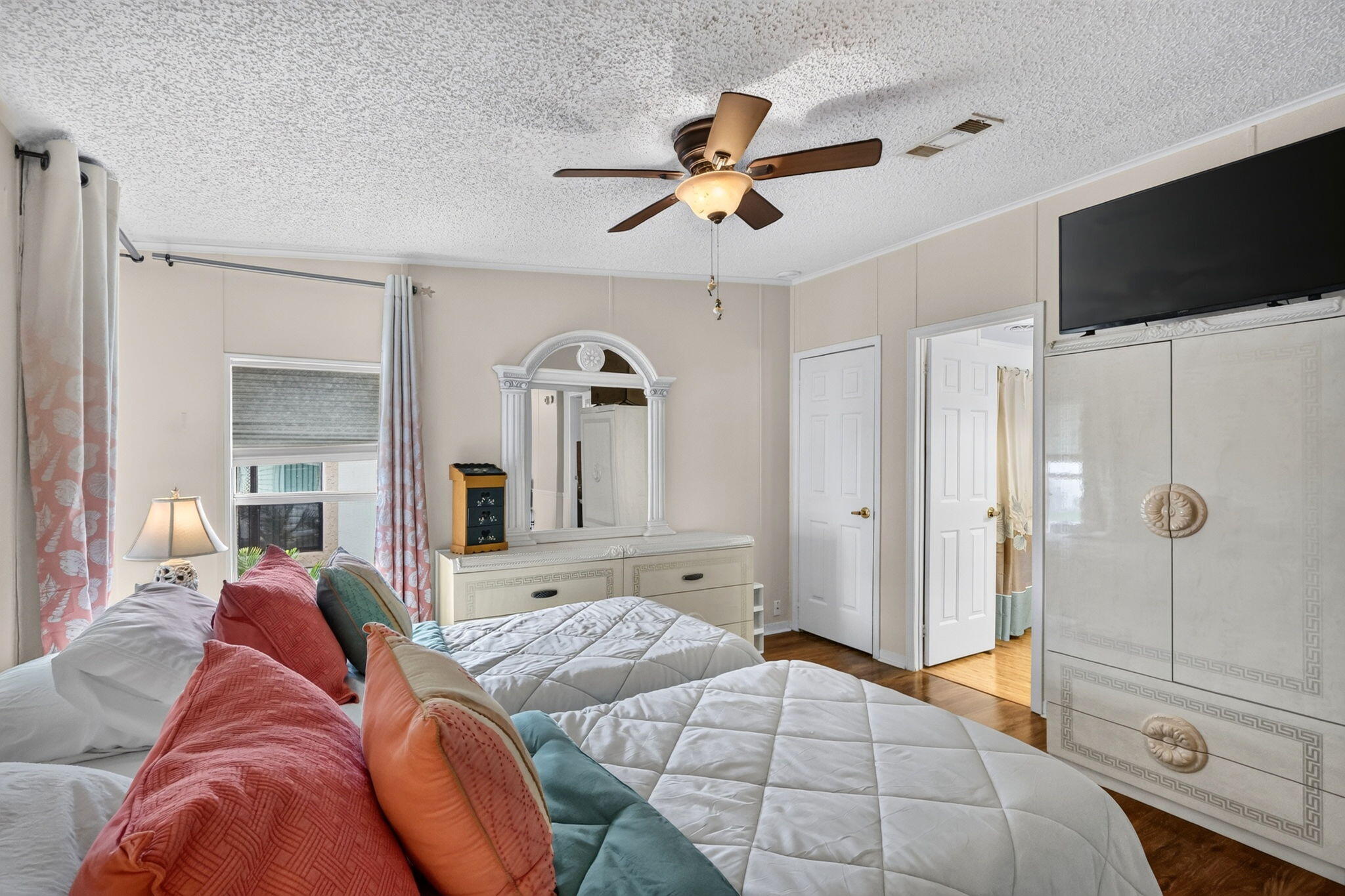 23 Mediterranean Boulevard W Property Photo 28