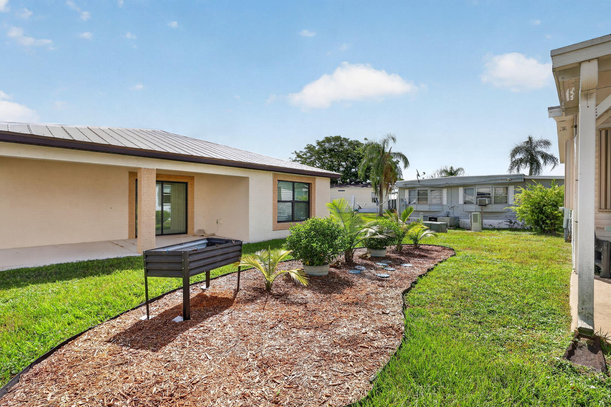 23 Mediterranean Boulevard W Property Photo 47