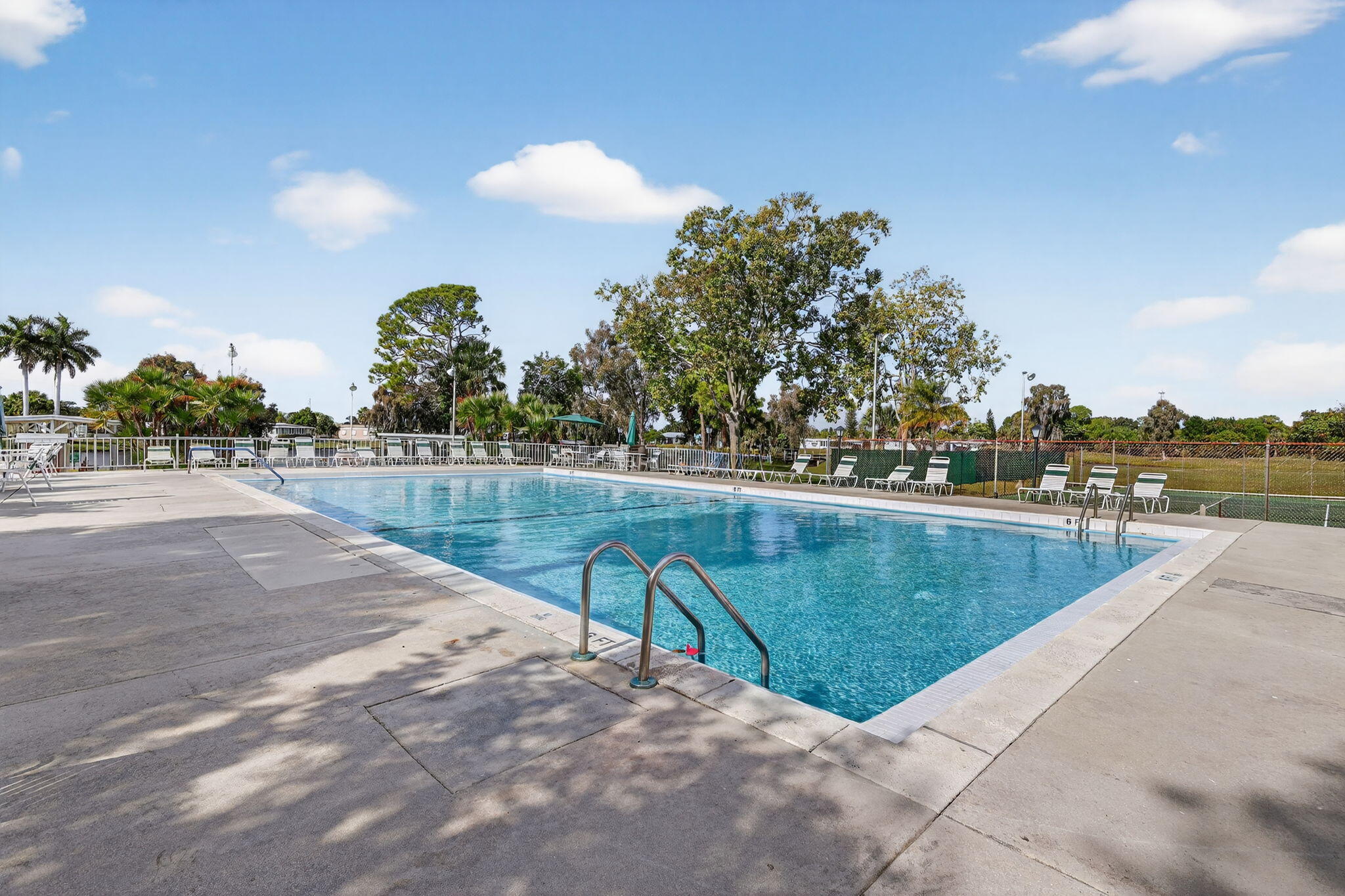 23 Mediterranean Boulevard W Property Photo 57