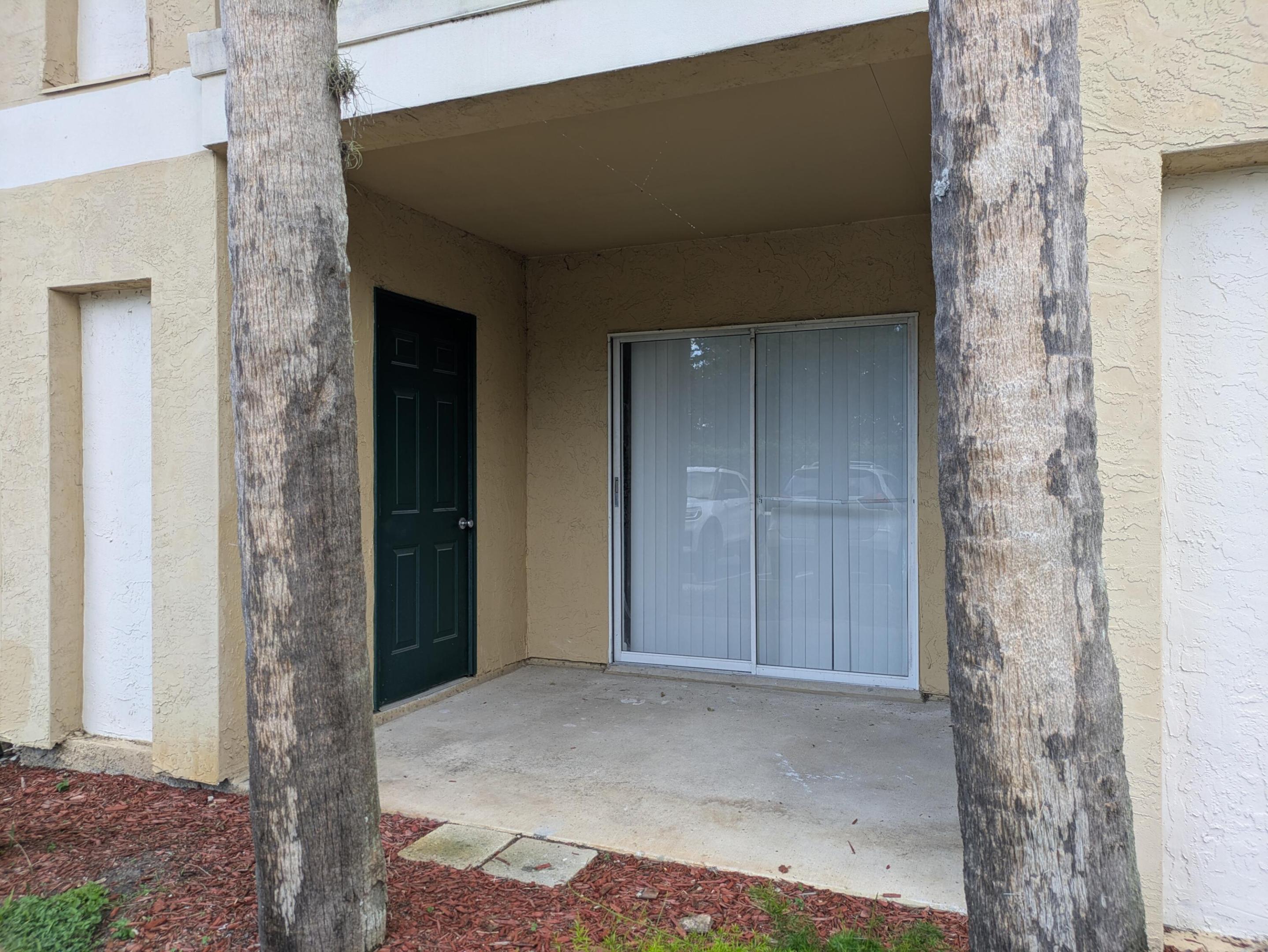 733 Riverside Drive 1214 Property Photo 4