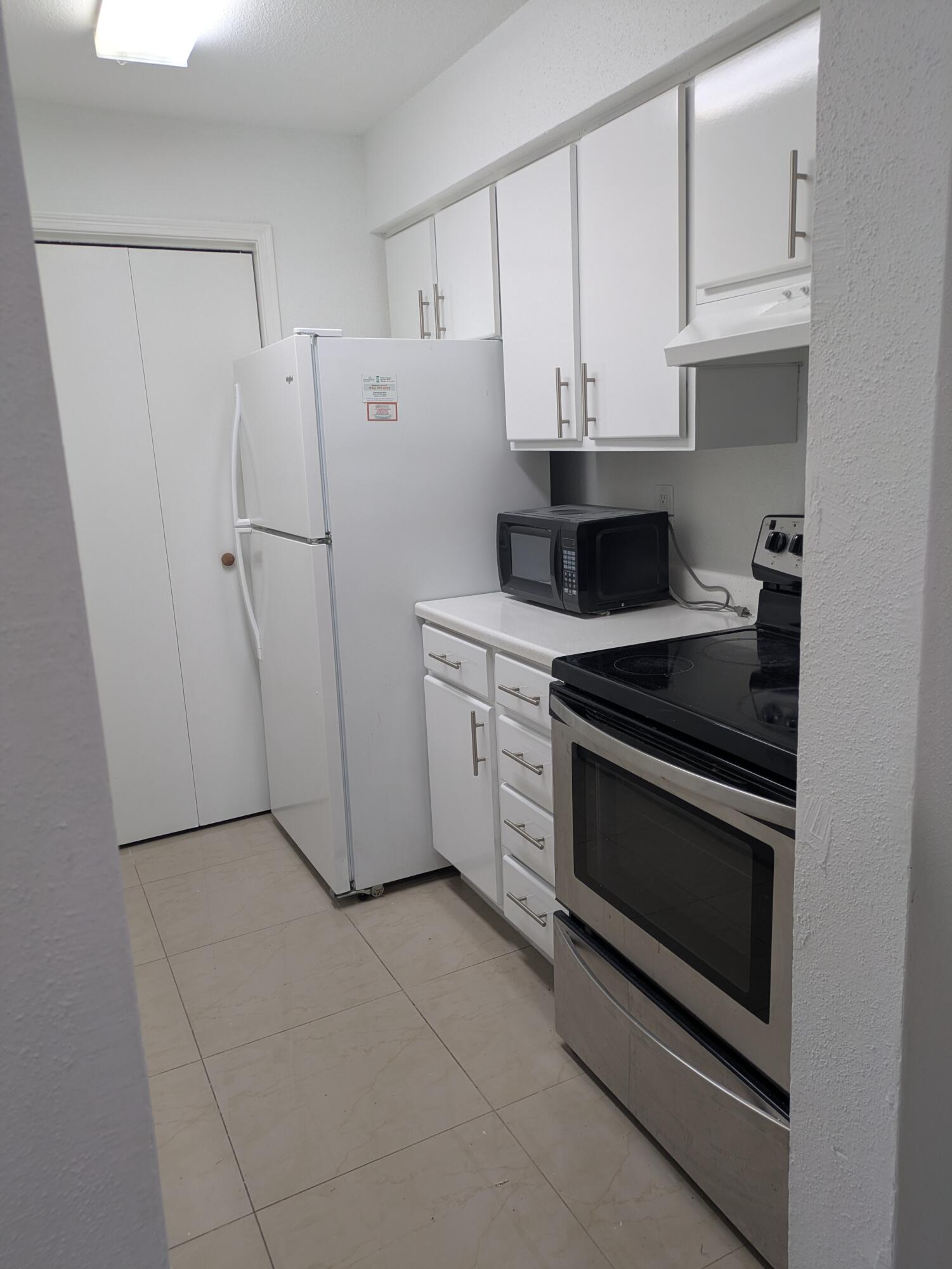733 Riverside Drive 1214 Property Photo 10
