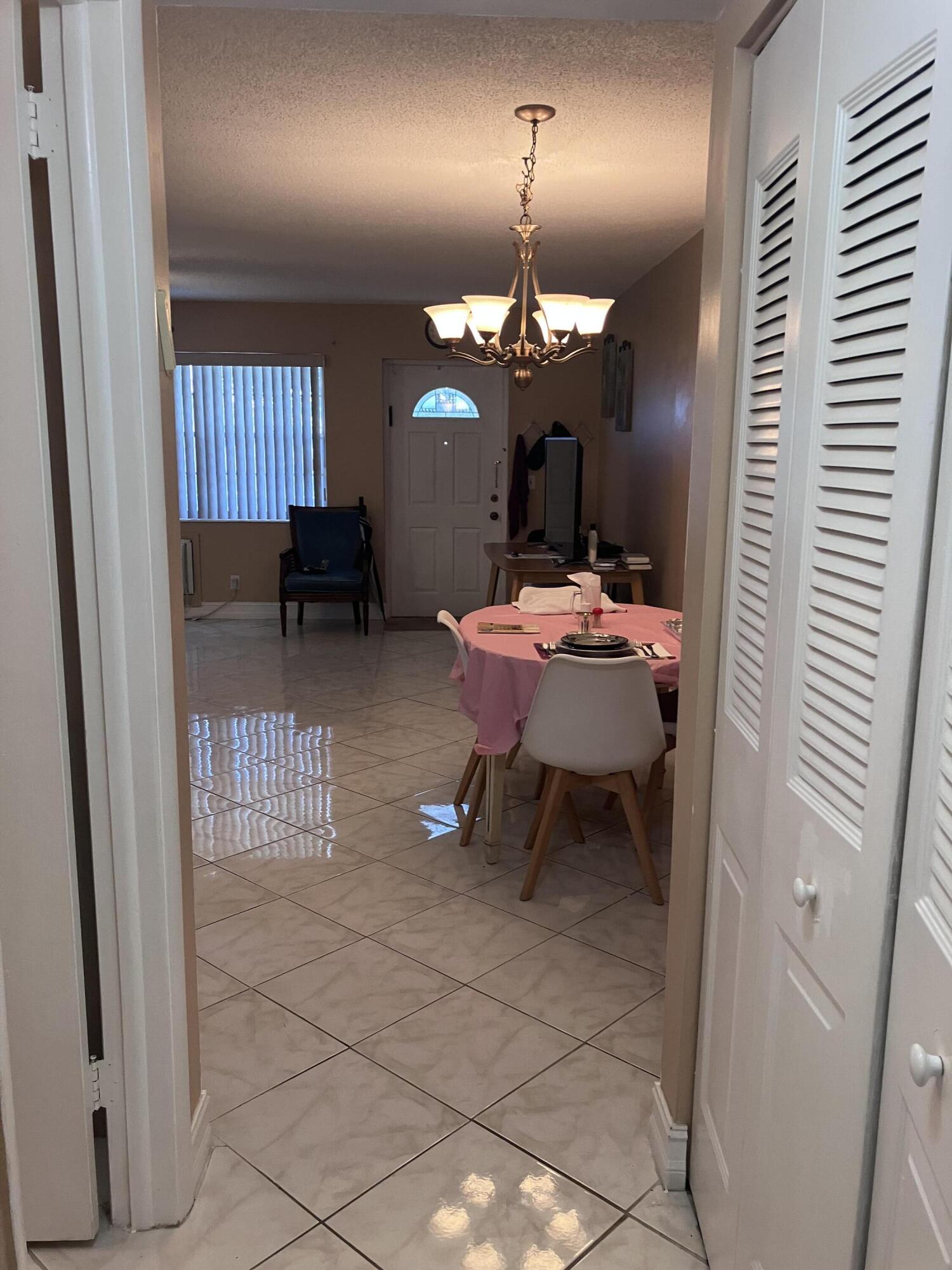 275 Windsor L Property Photo 17
