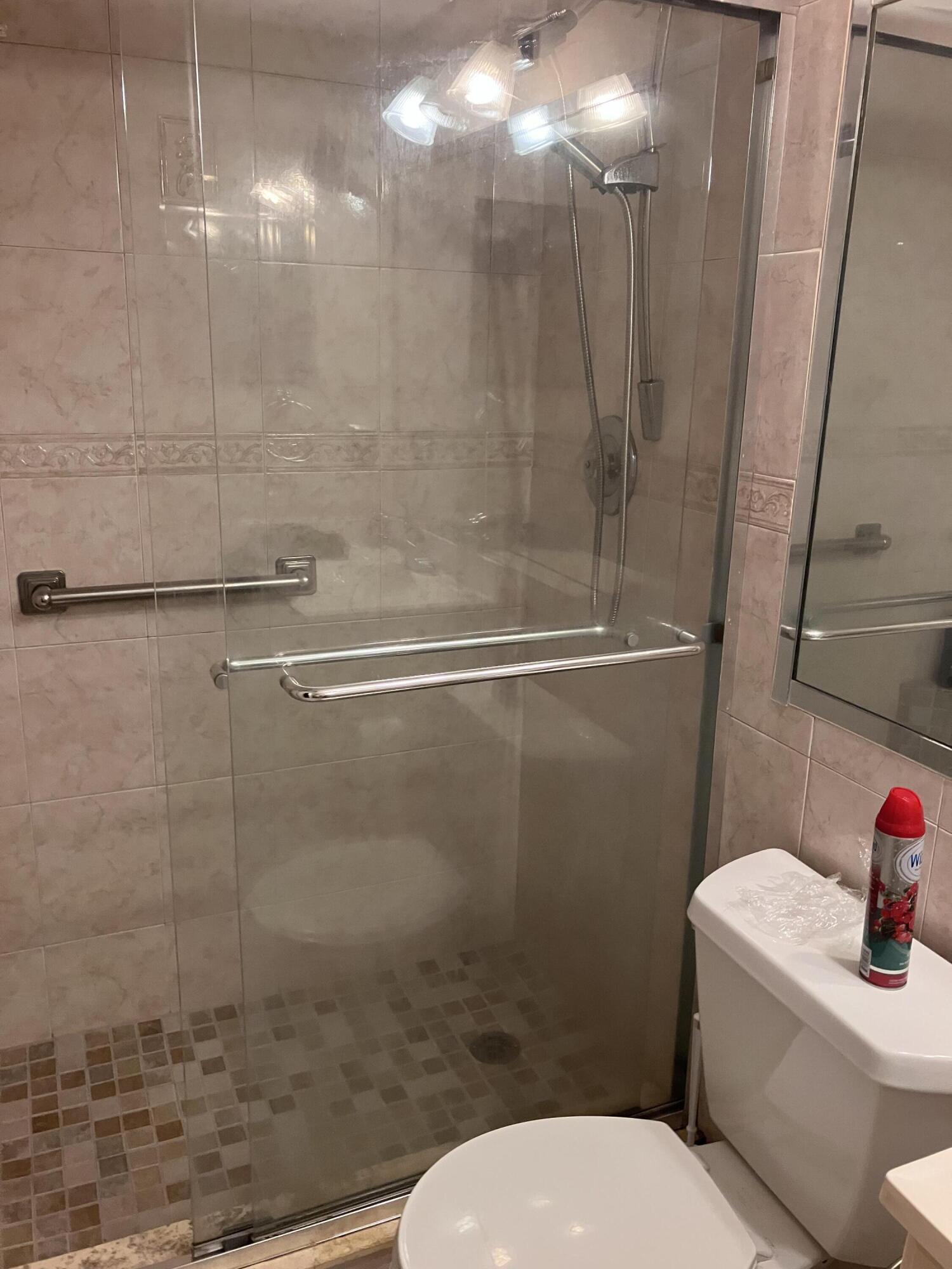 275 Windsor L Property Photo 25