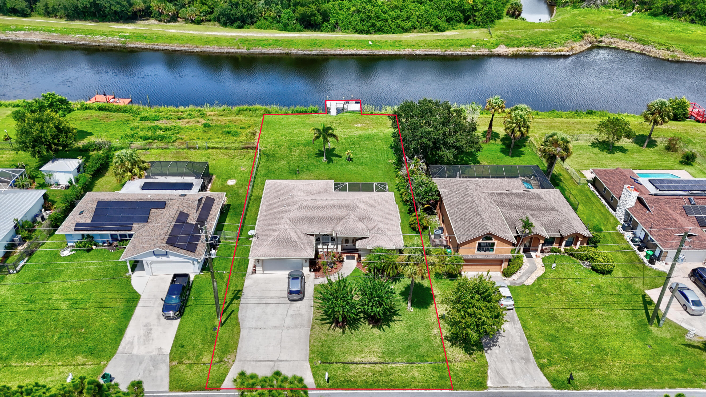 1879 Sw Import Drive Property Photo 1