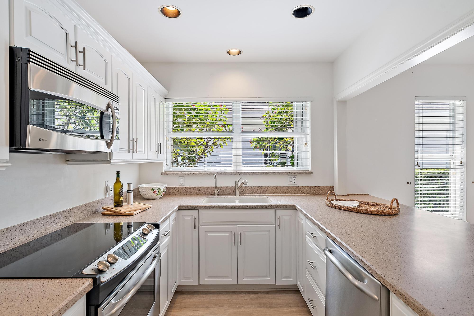 7998 Se Hempstead Circle Property Photo 11