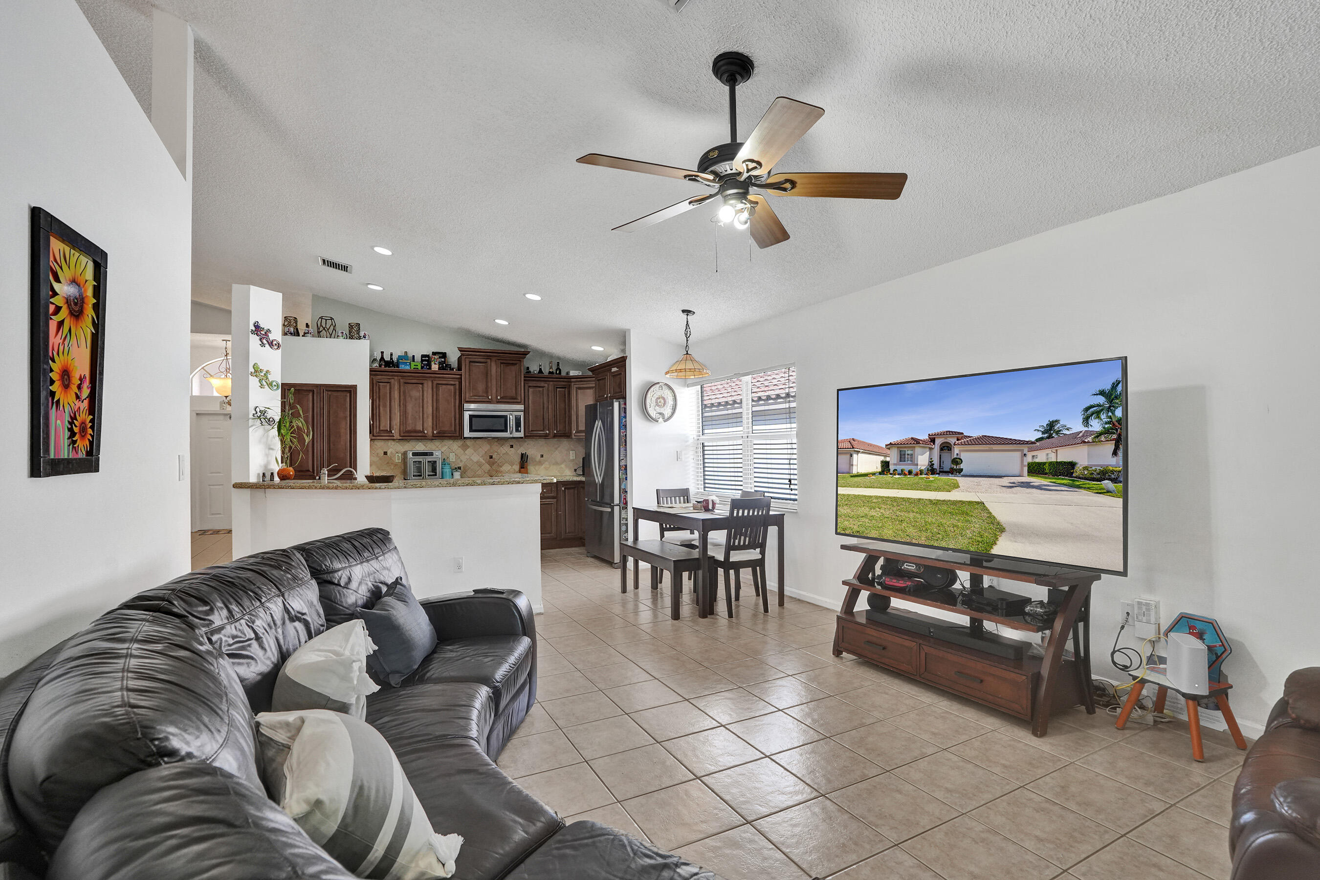7572 Parkside Lane Property Photo 18