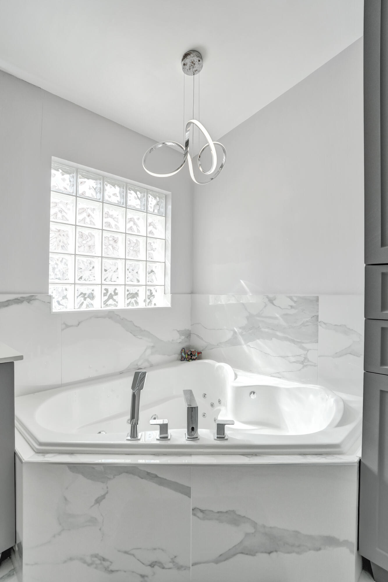 7572 Parkside Lane Property Photo 33