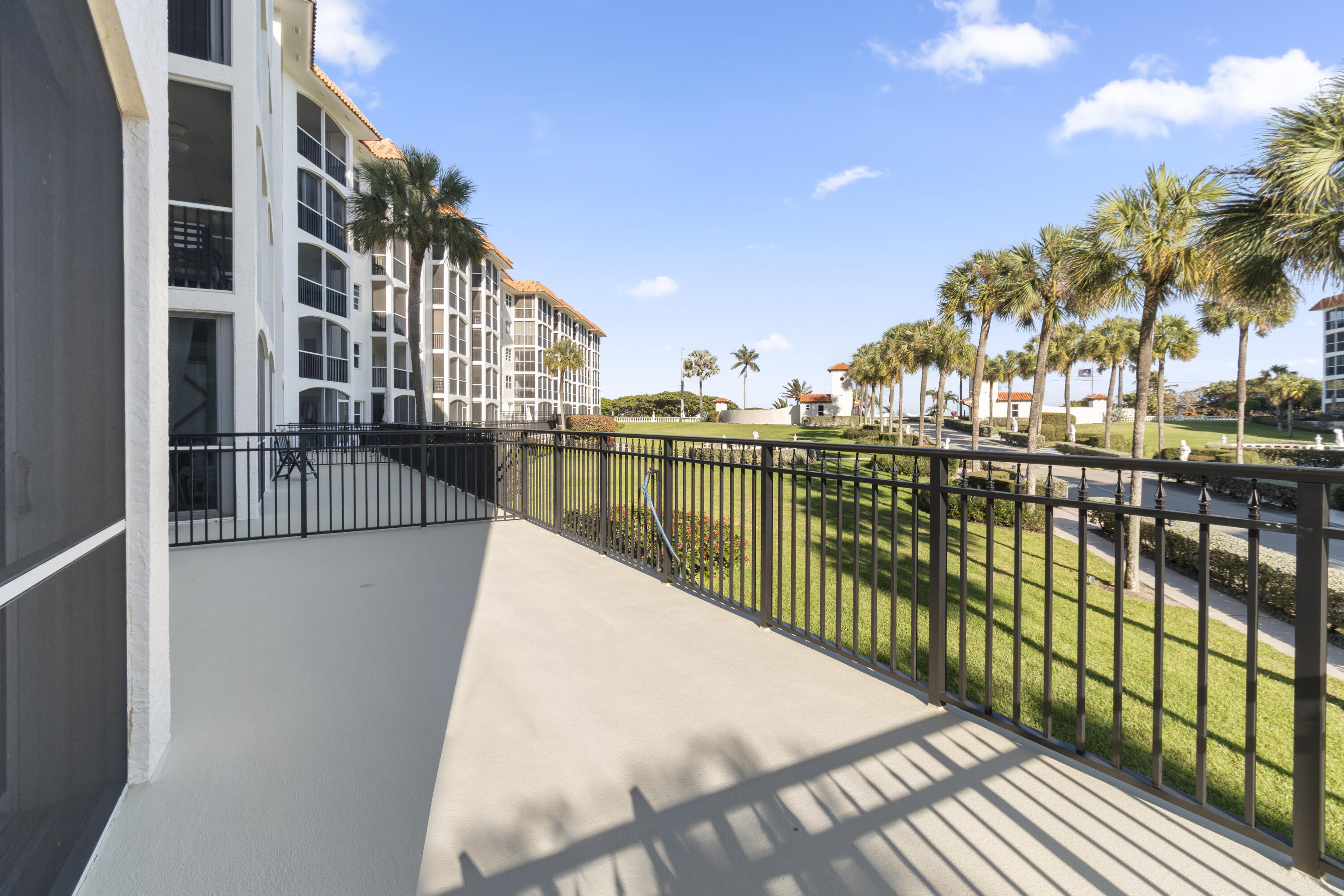 2871 N Ocean Boulevard C123 Property Photo 26
