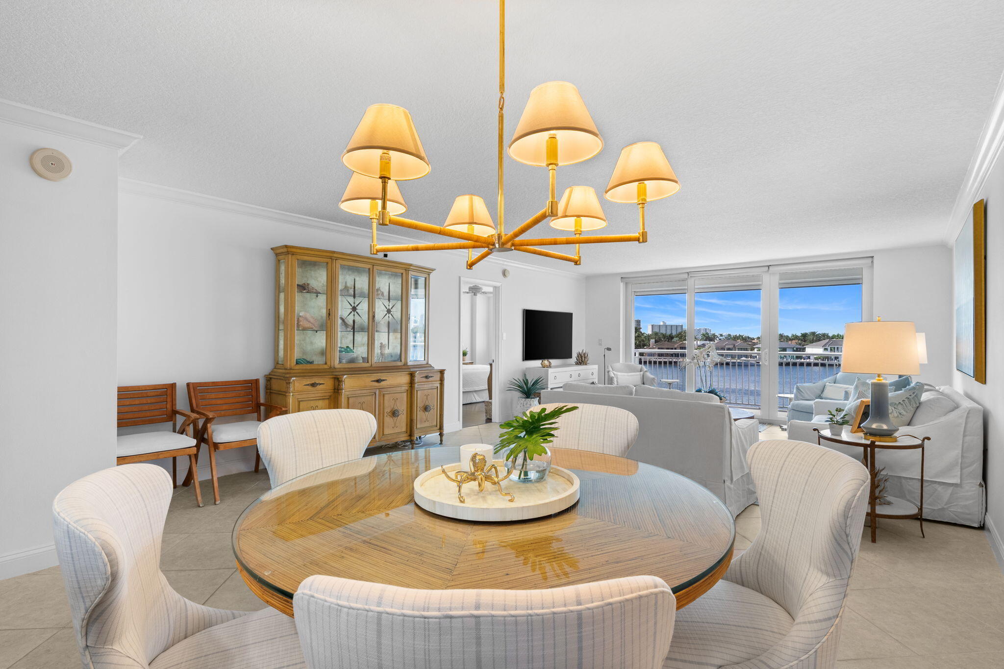 511 BAYSHORE Drive 408 Property Photo 1