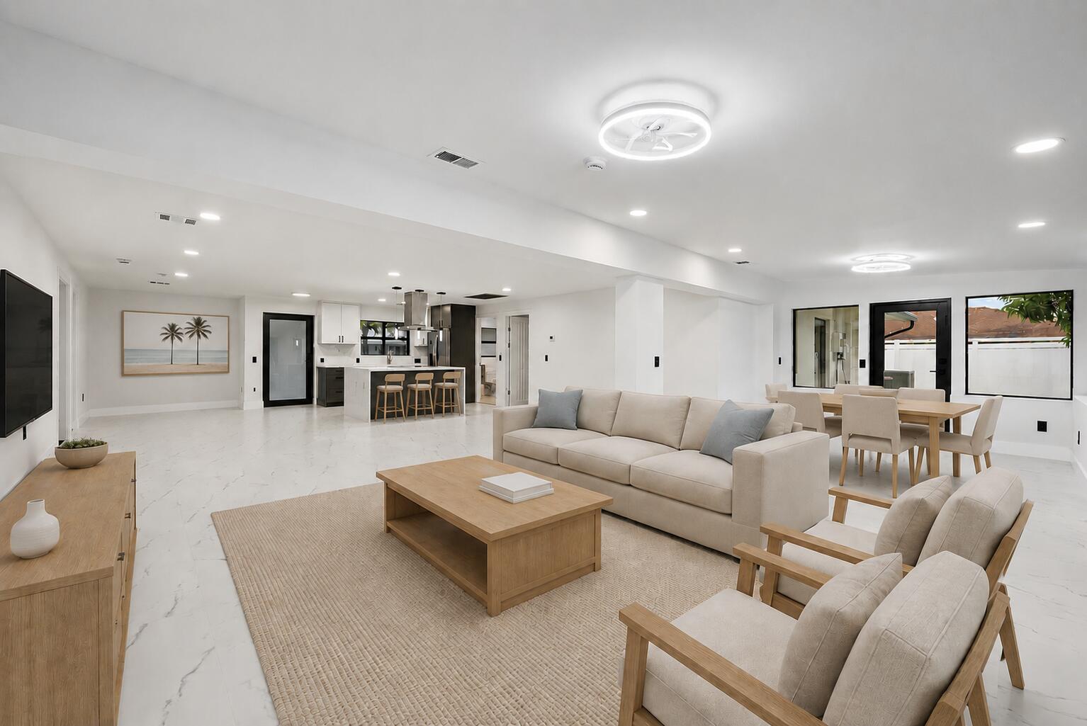360 Saturn Avenue Property Photo 11