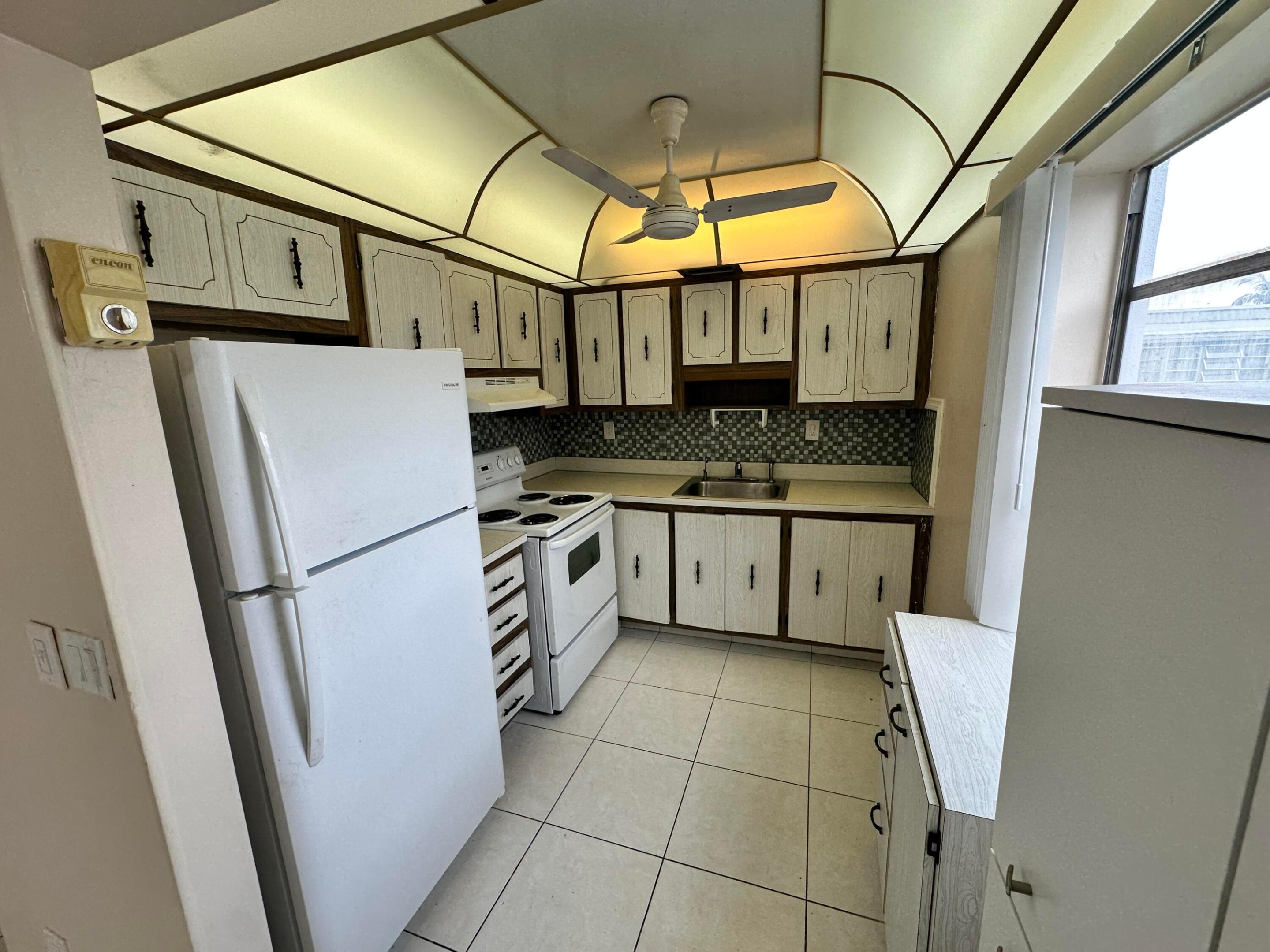 811 Flanders Q Property Photo 7