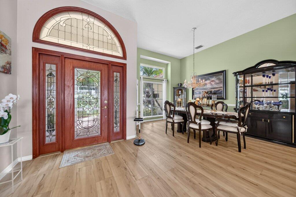 913 Sw Lighthouse Drive Property Photo 4
