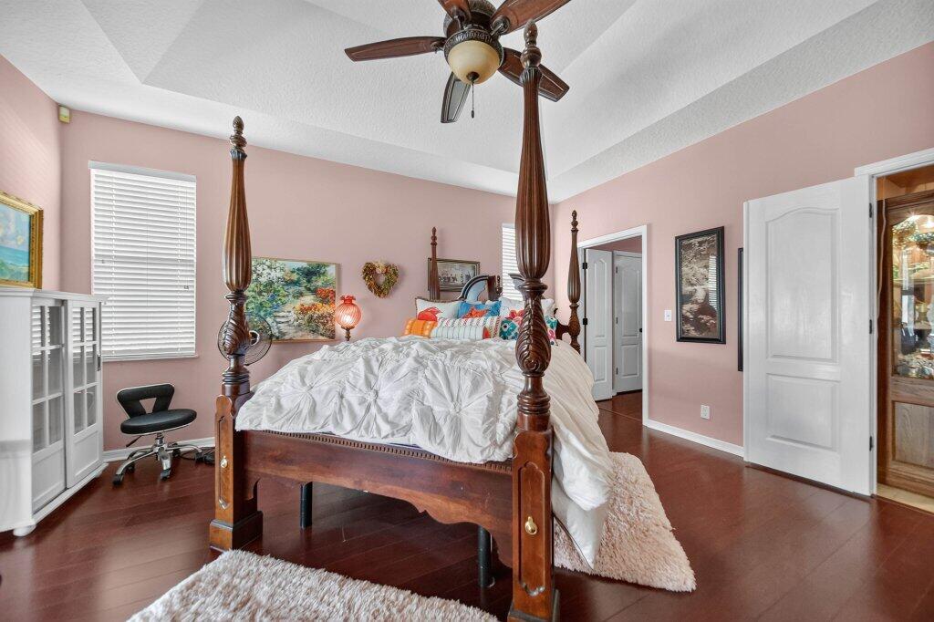 913 Sw Lighthouse Drive Property Photo 13