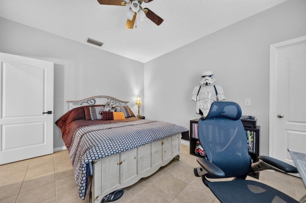 913 Sw Lighthouse Drive Property Photo 17