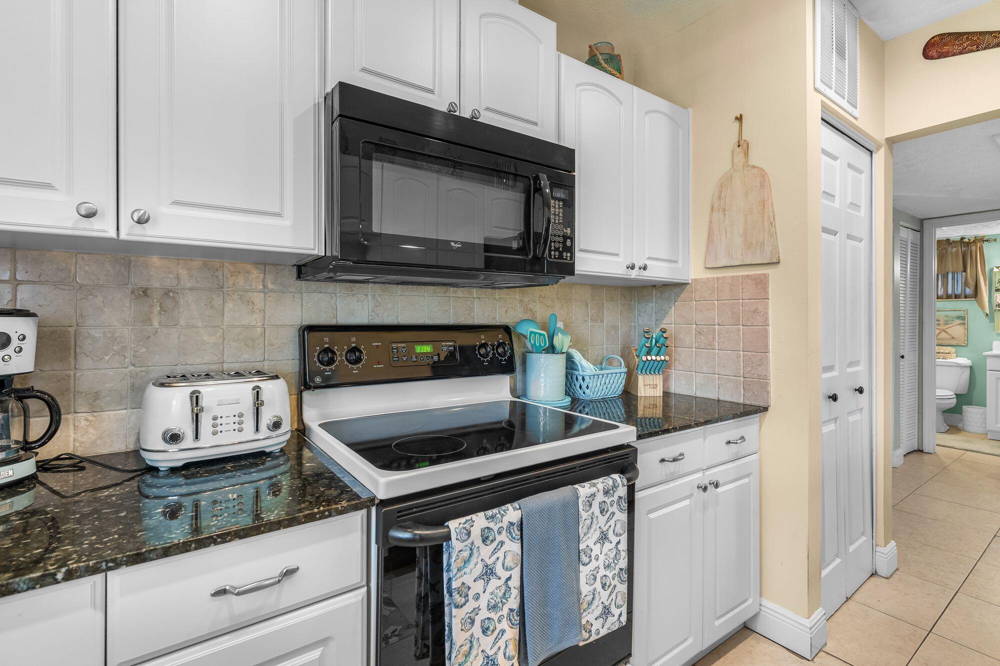 3209 S Lakeview Circle 8202 Property Photo 12