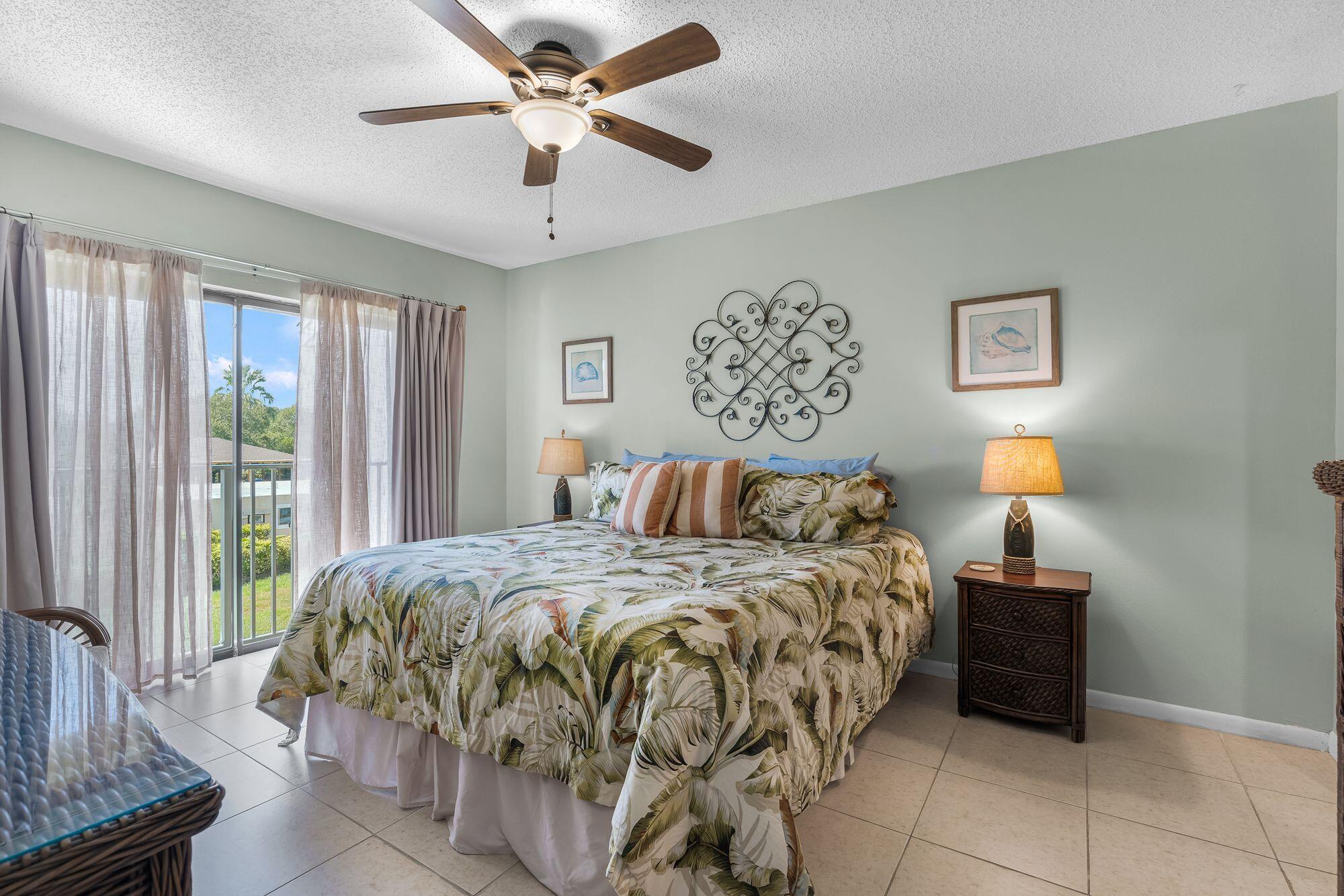 3209 S Lakeview Circle 8202 Property Photo 16