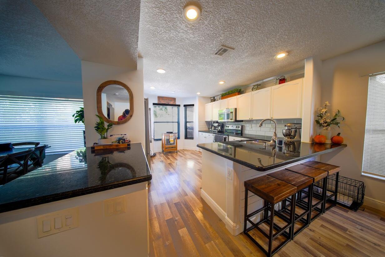 6359 Harbour Star Drive Property Photo 7