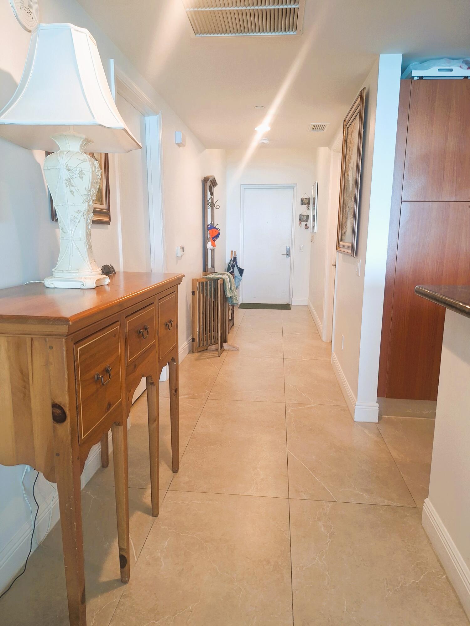 2650 Lake Shore Drive 1705 Property Photo 4