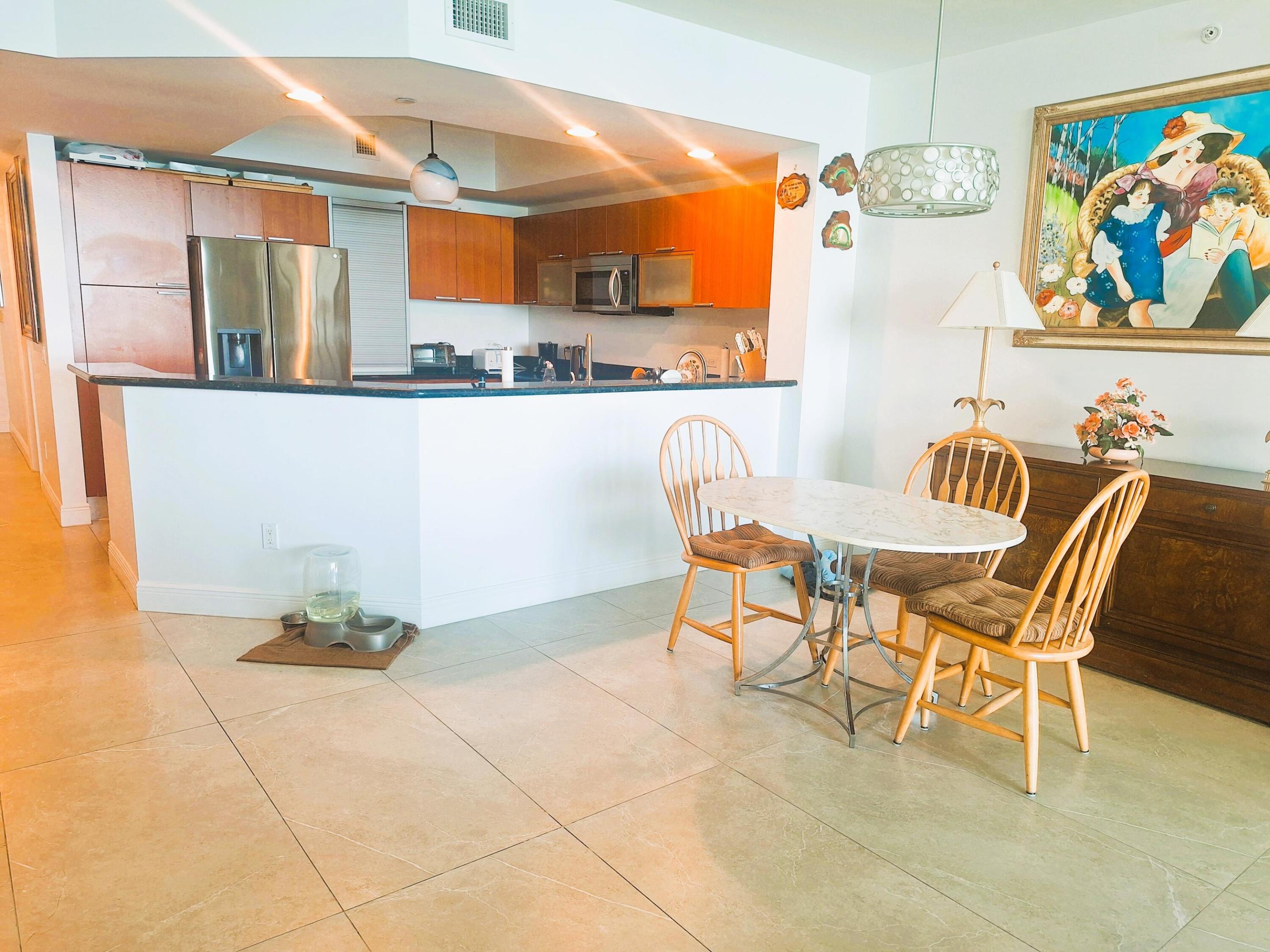 2650 Lake Shore Drive 1705 Property Photo 8