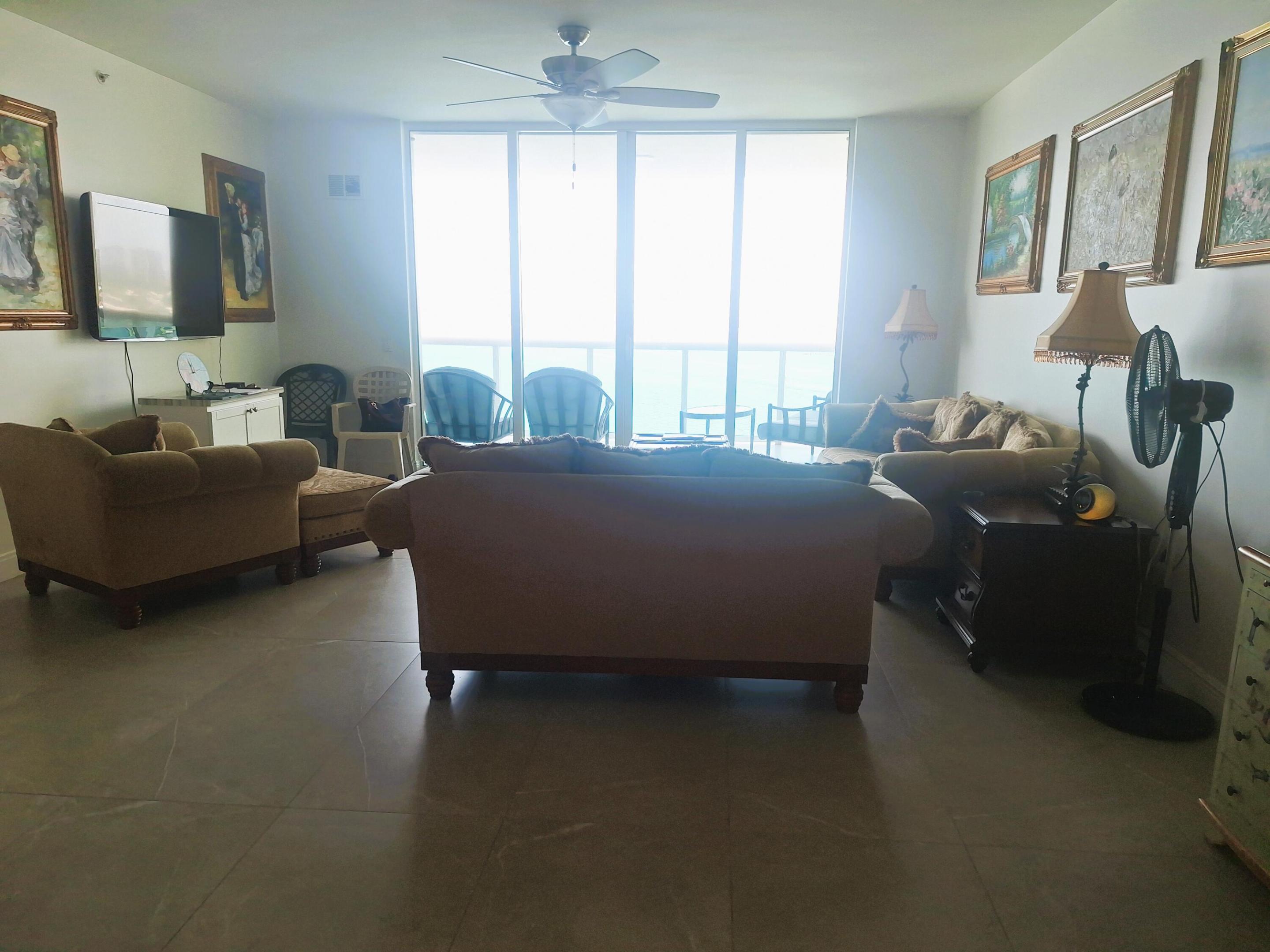 2650 Lake Shore Drive 1705 Property Photo 9