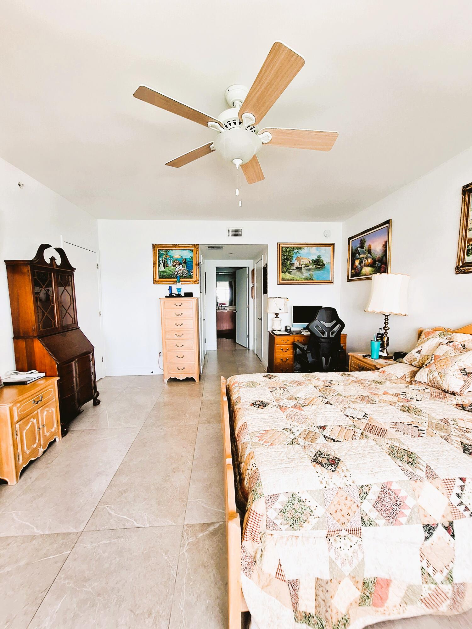 2650 Lake Shore Drive 1705 Property Photo 11
