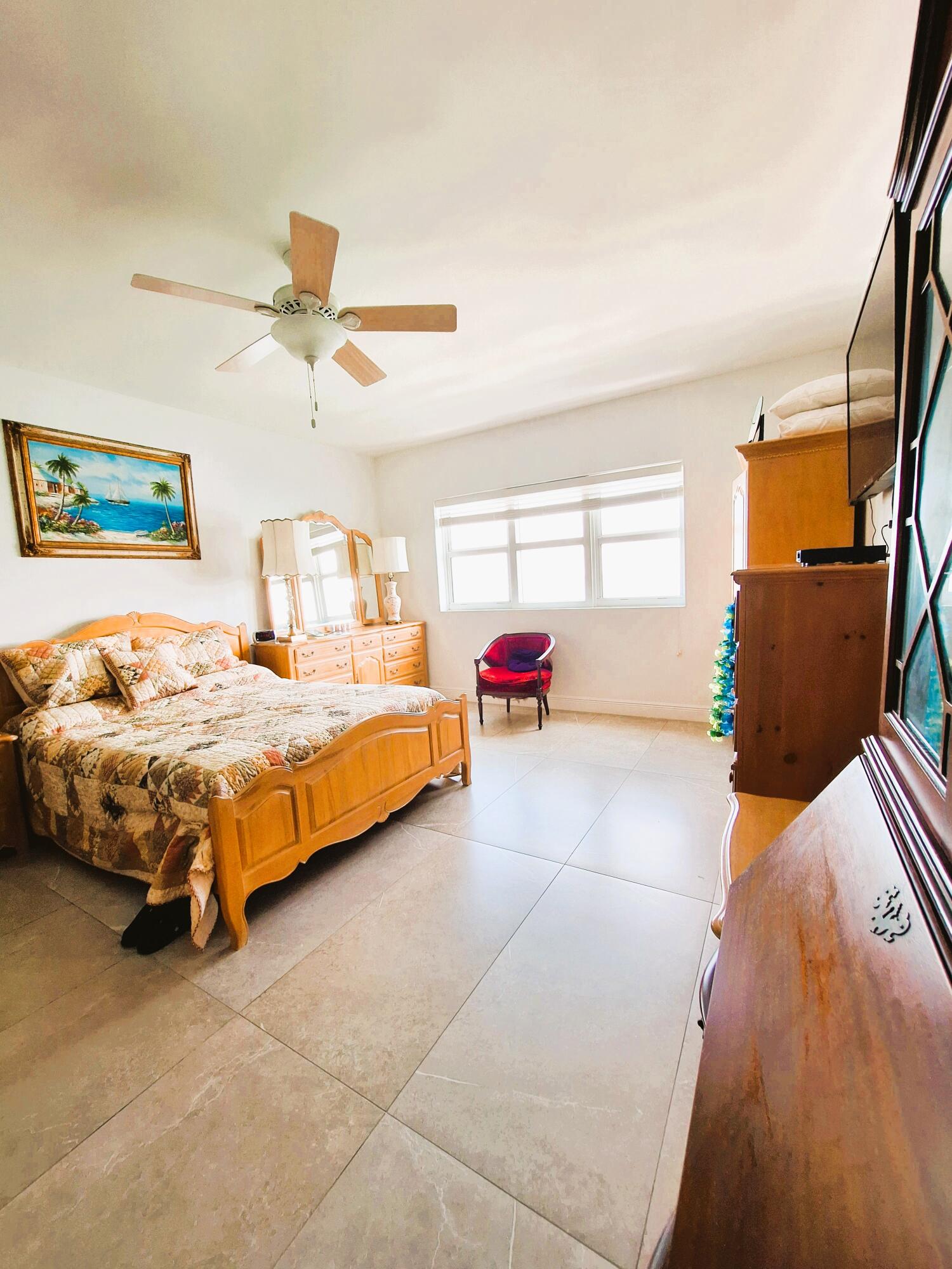 2650 Lake Shore Drive 1705 Property Photo 14