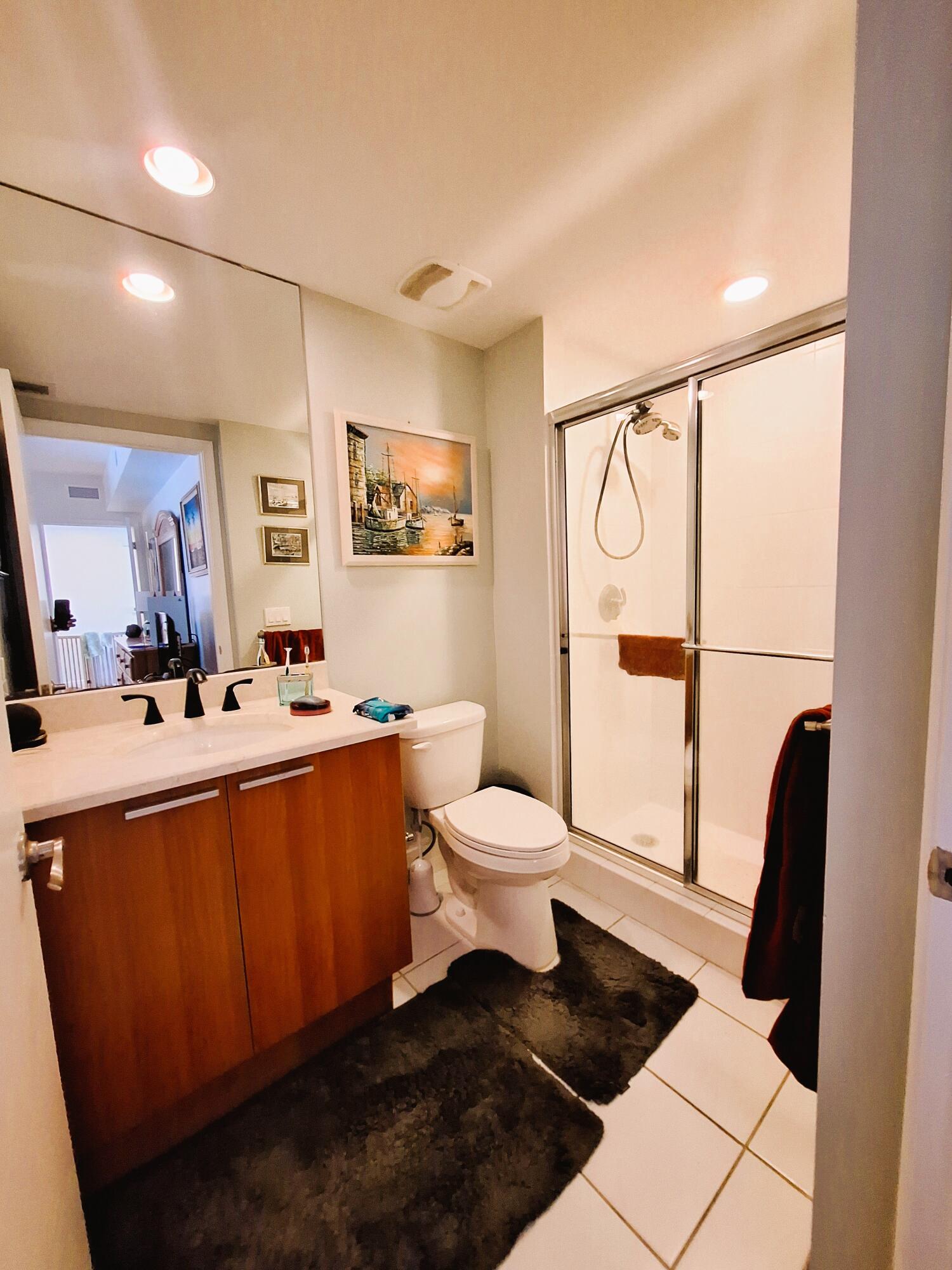 2650 Lake Shore Drive 1705 Property Photo 25