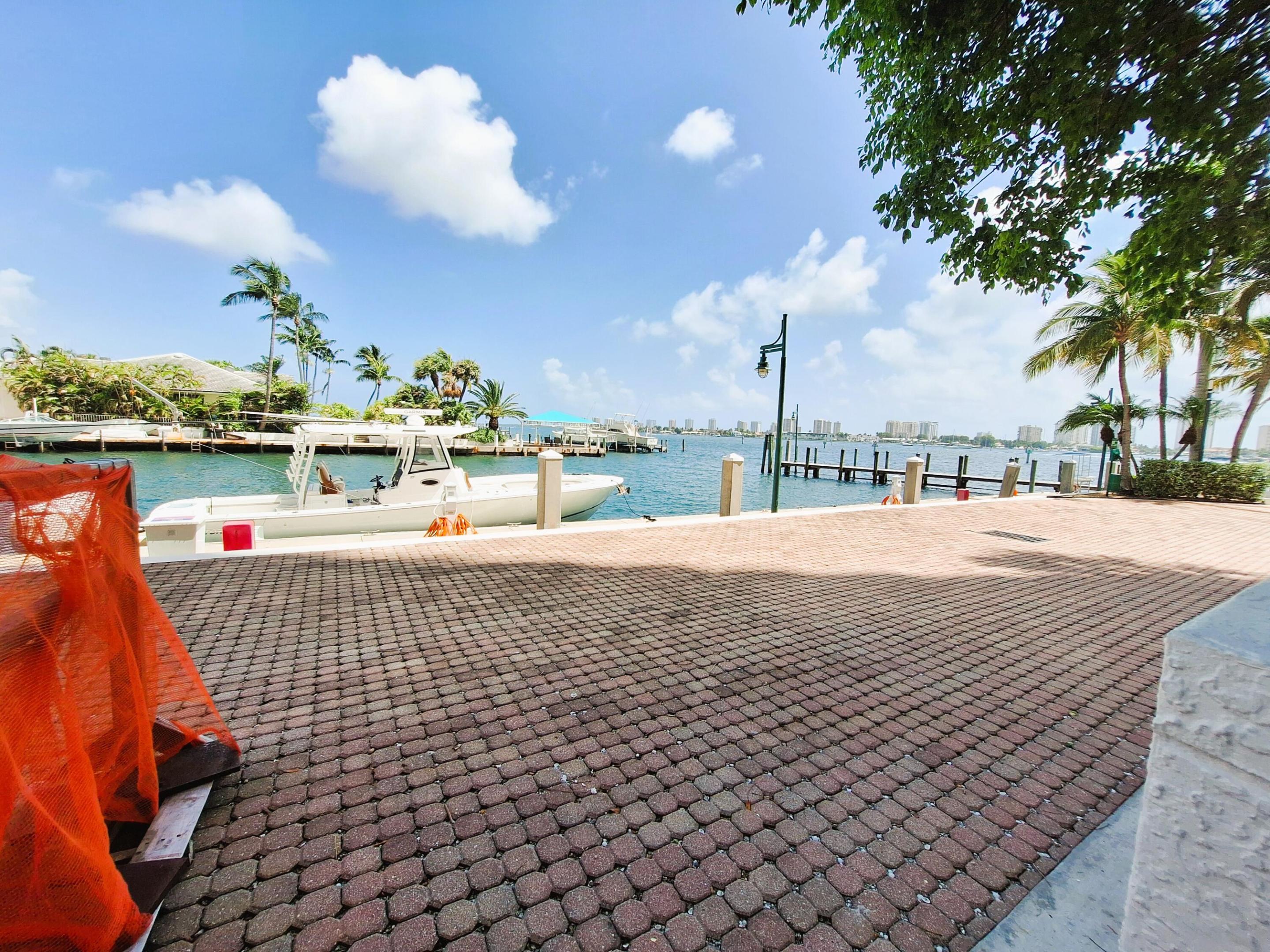 2650 Lake Shore Drive 1705 Property Photo 31