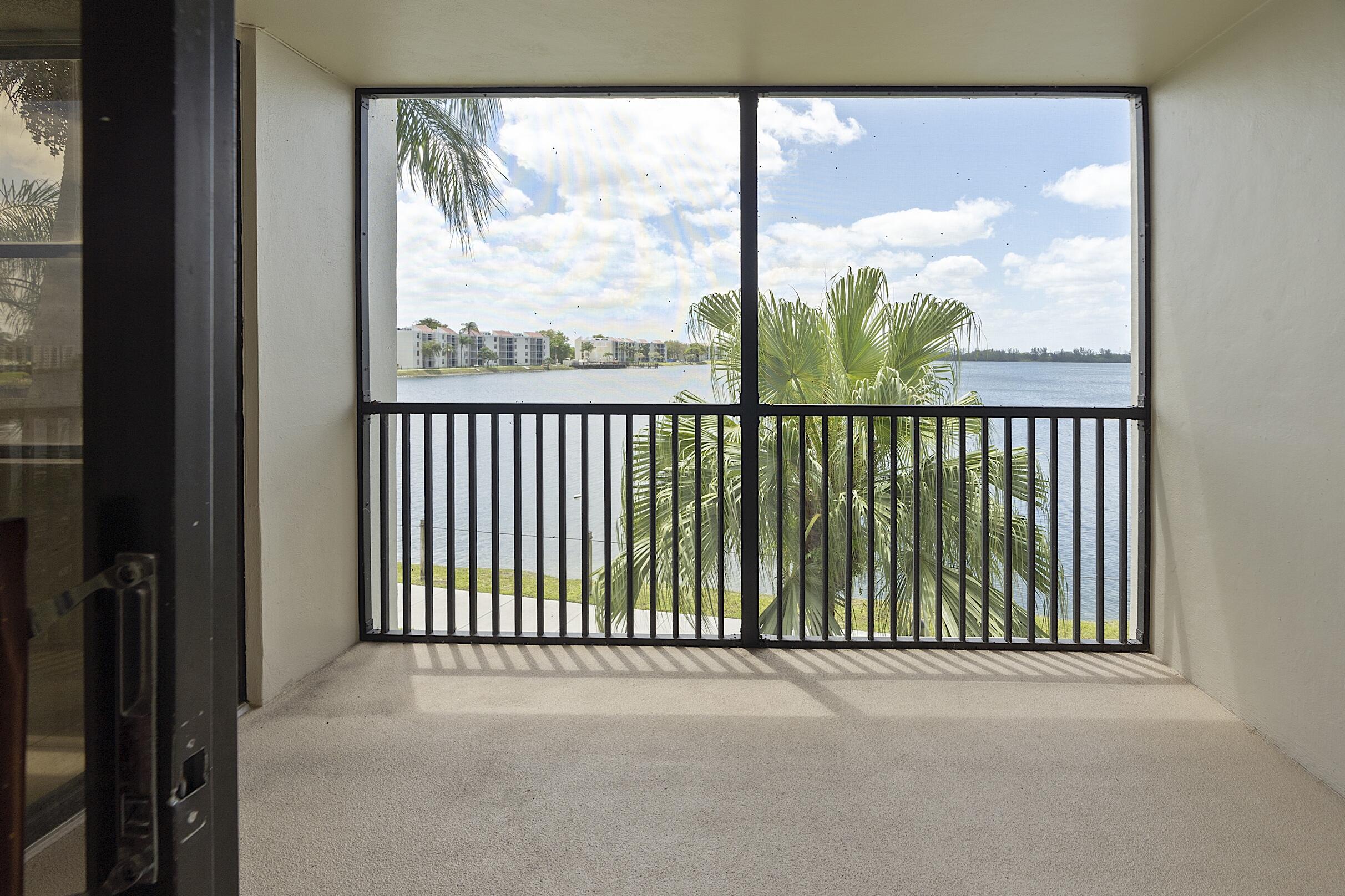 112 Lake Emerald Drive 209 Property Photo 13