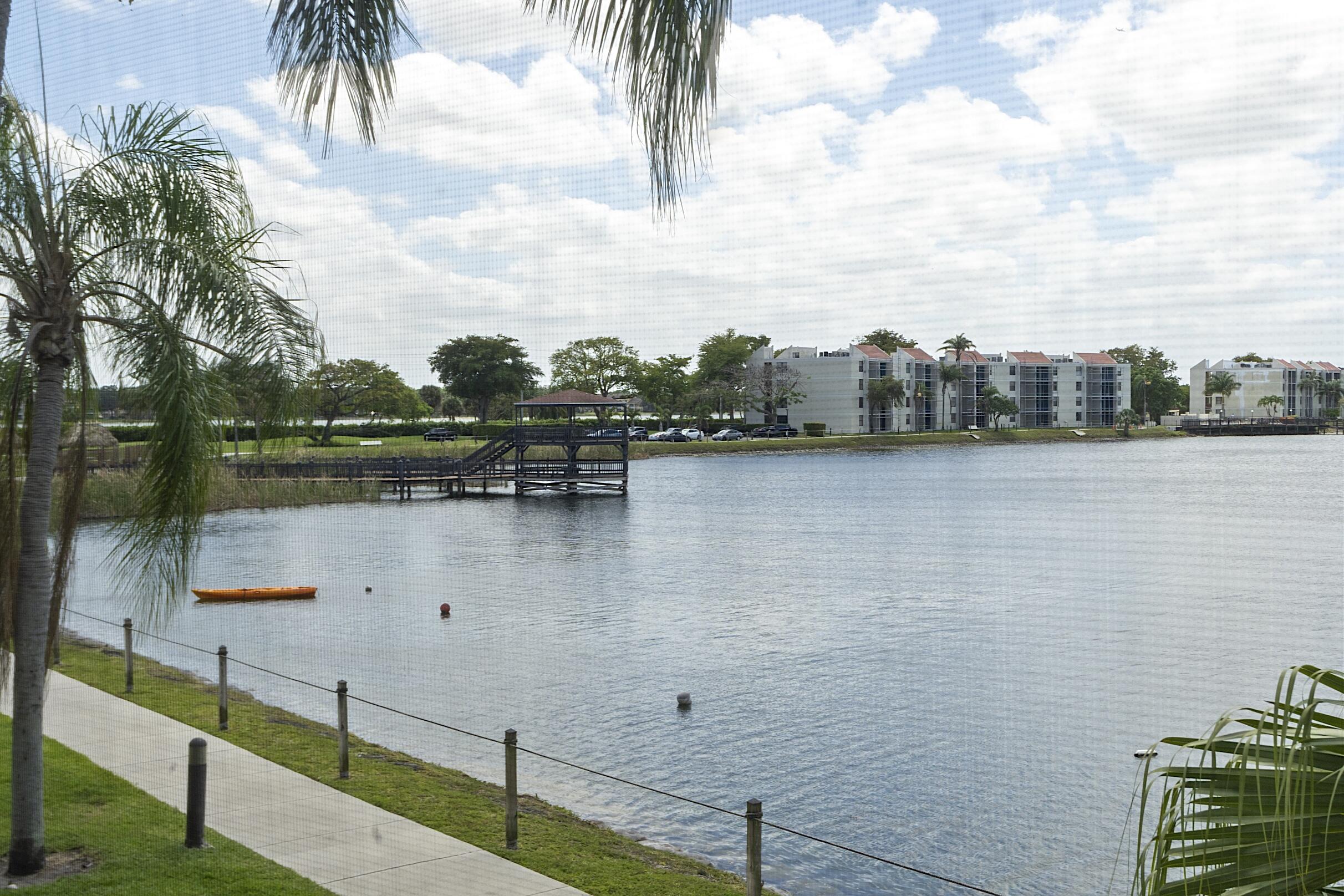 112 Lake Emerald Drive 209 Property Photo 15