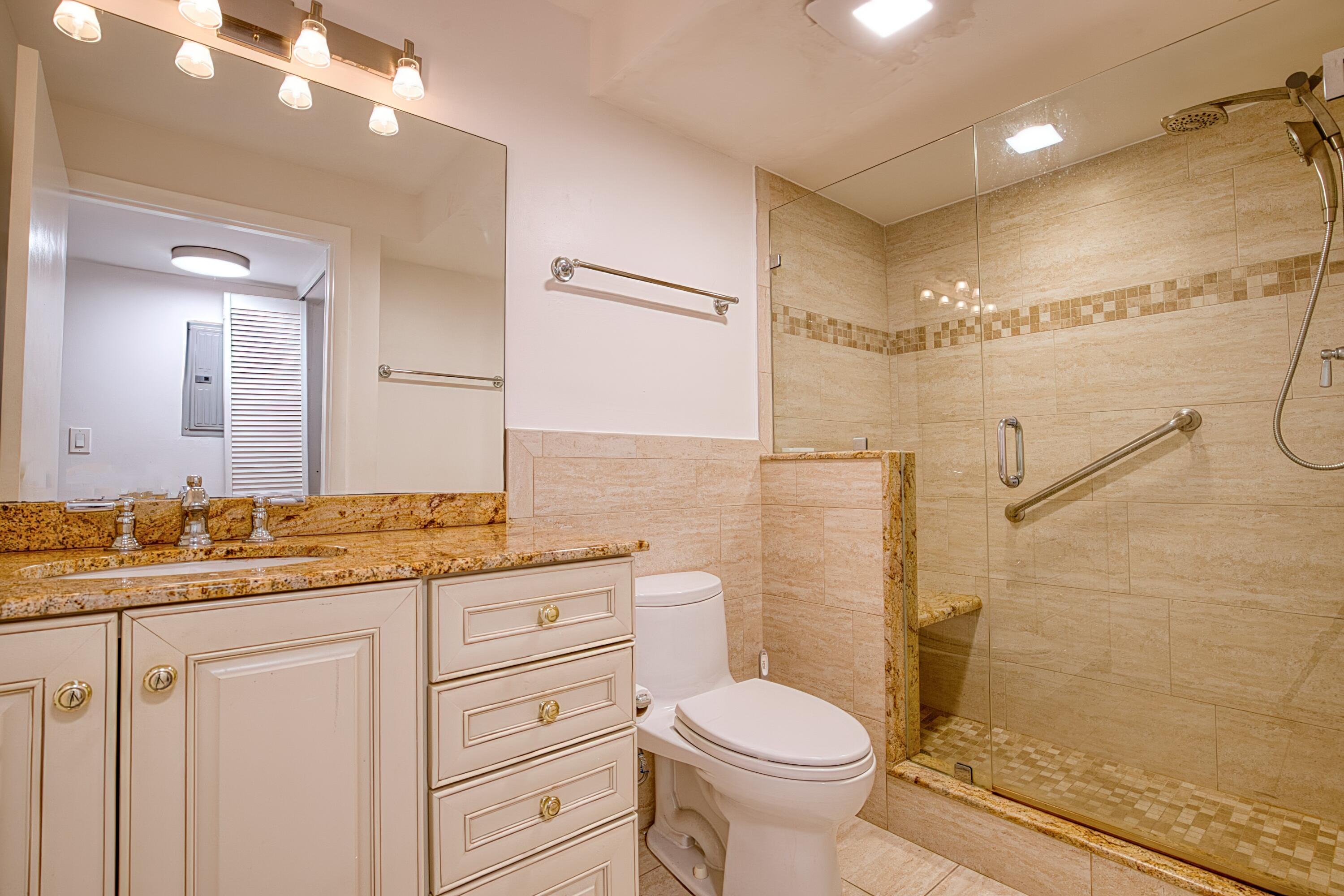 1401 S Ocean Boulevard 702 Property Photo 22