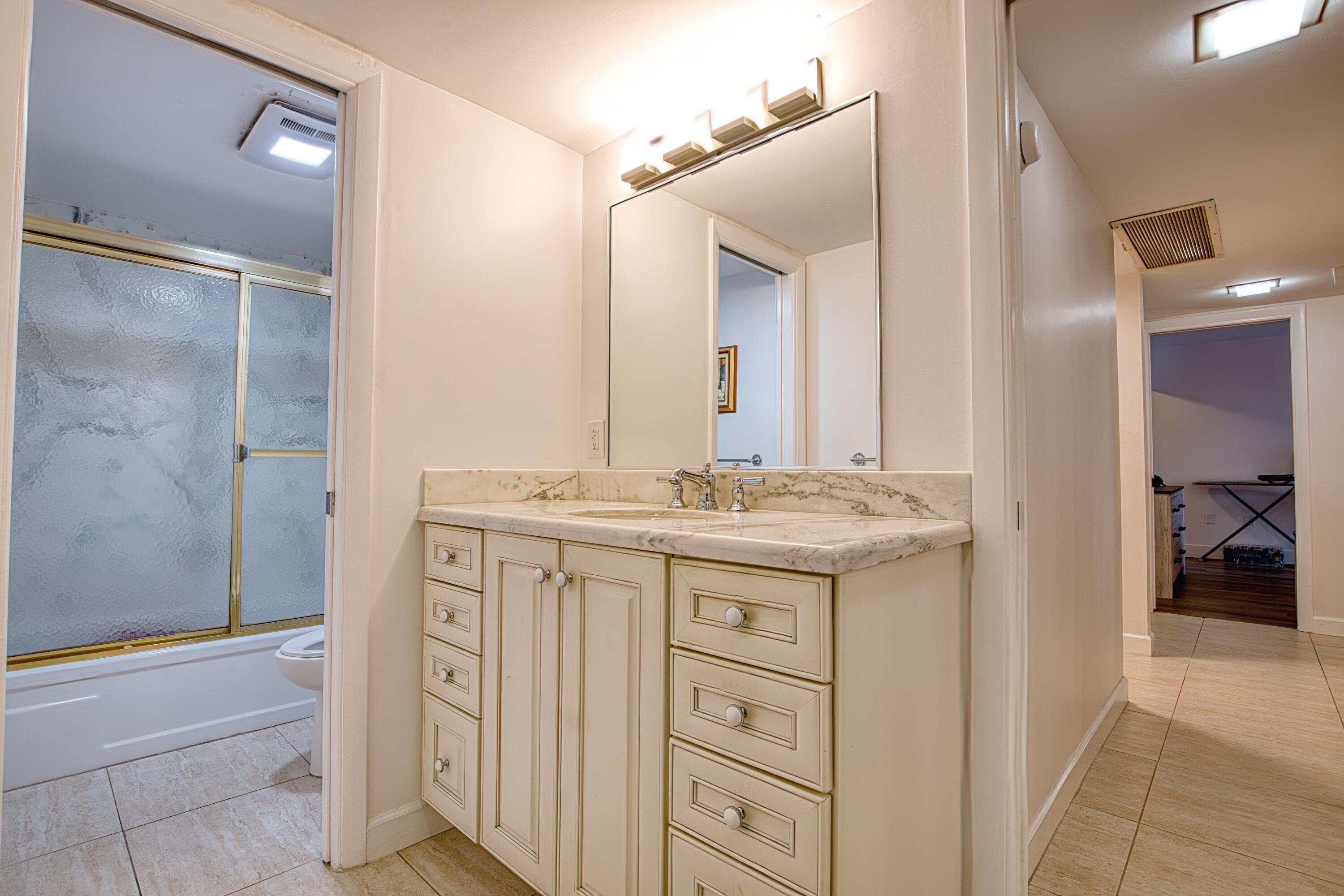 1401 S Ocean Boulevard 702 Property Photo 23