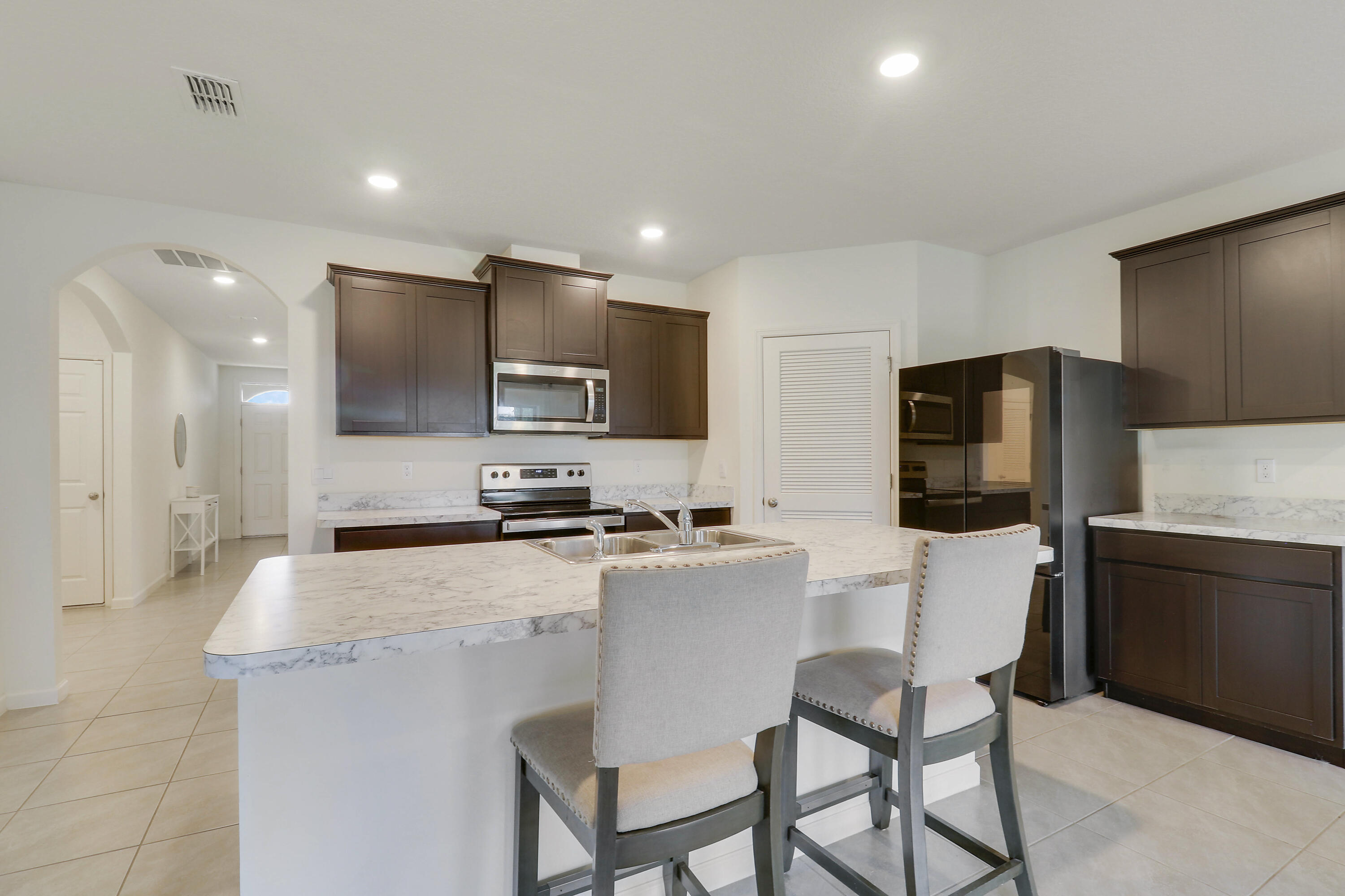 643 Nw Riverside Drive Property Photo 16