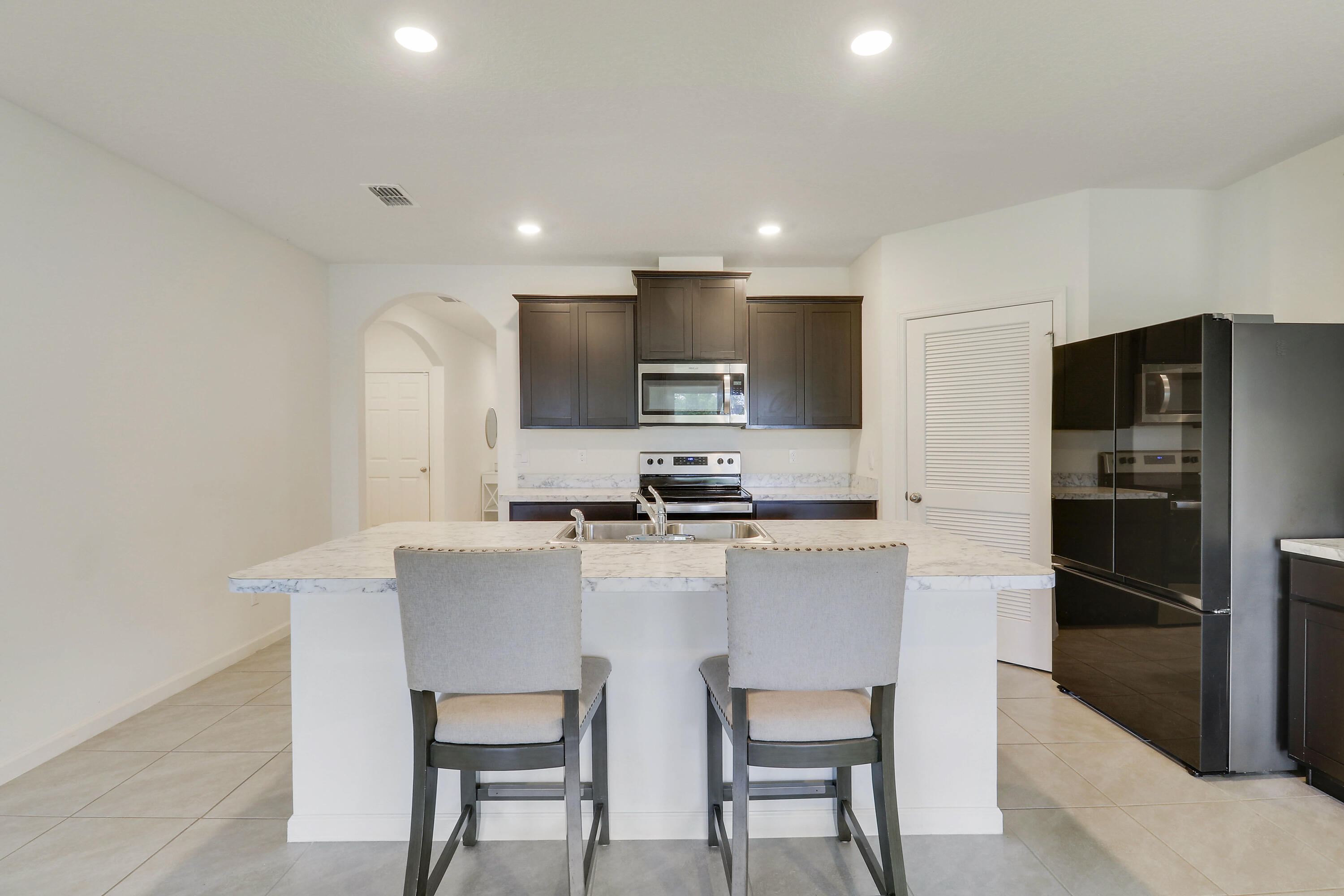 643 Nw Riverside Drive Property Photo 17