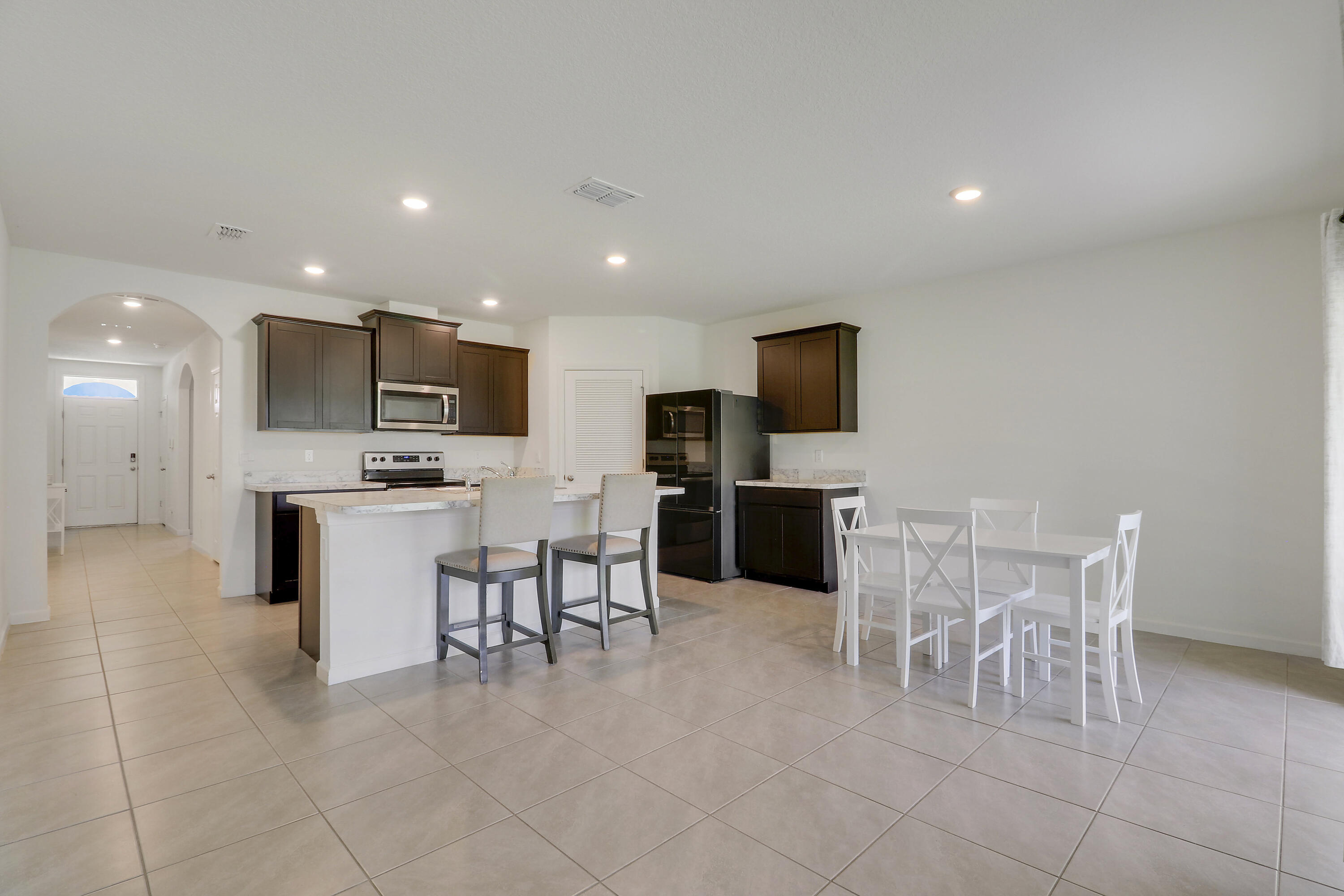 643 Nw Riverside Drive Property Photo 26