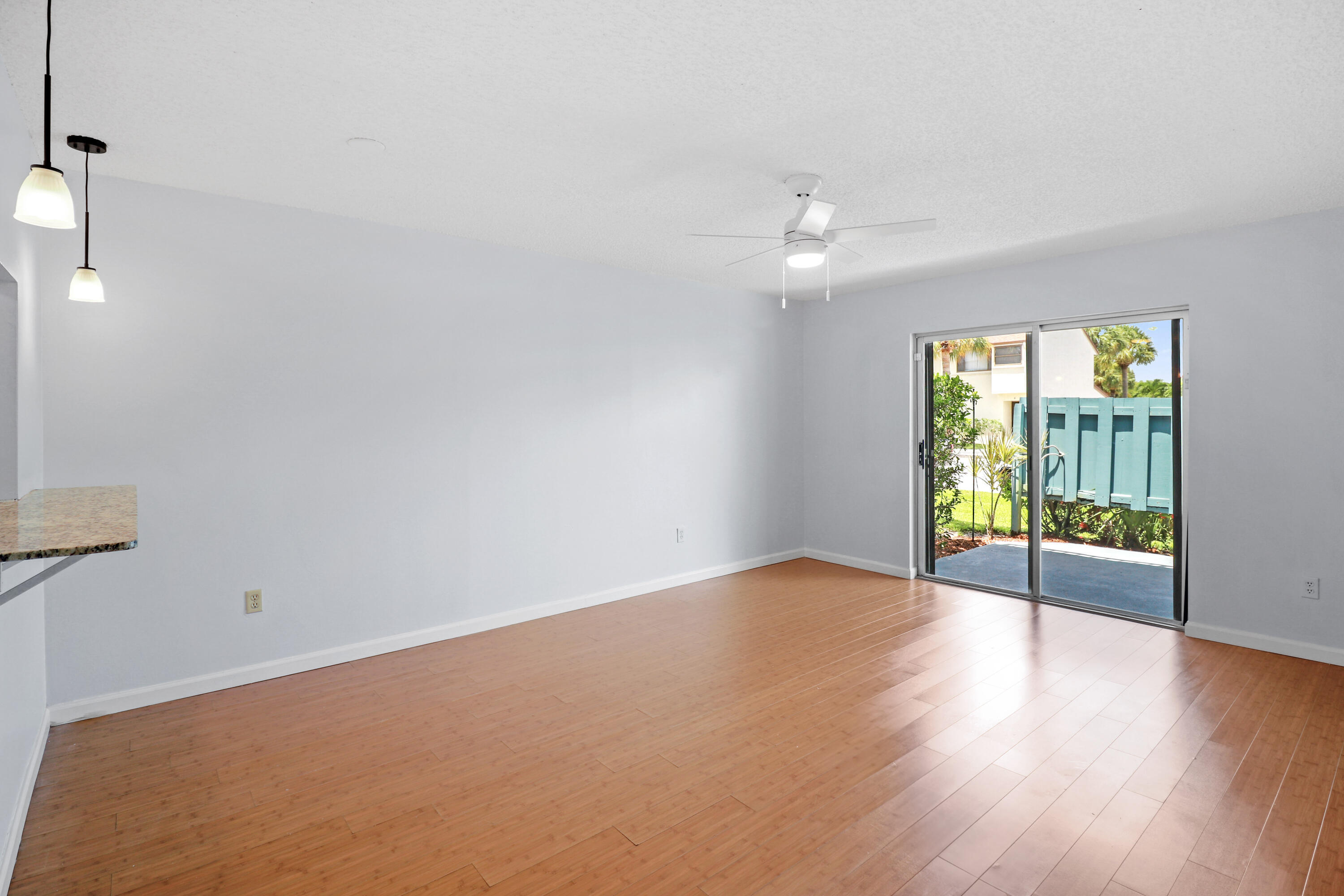950 S Kanner Highway D5 Property Photo 5