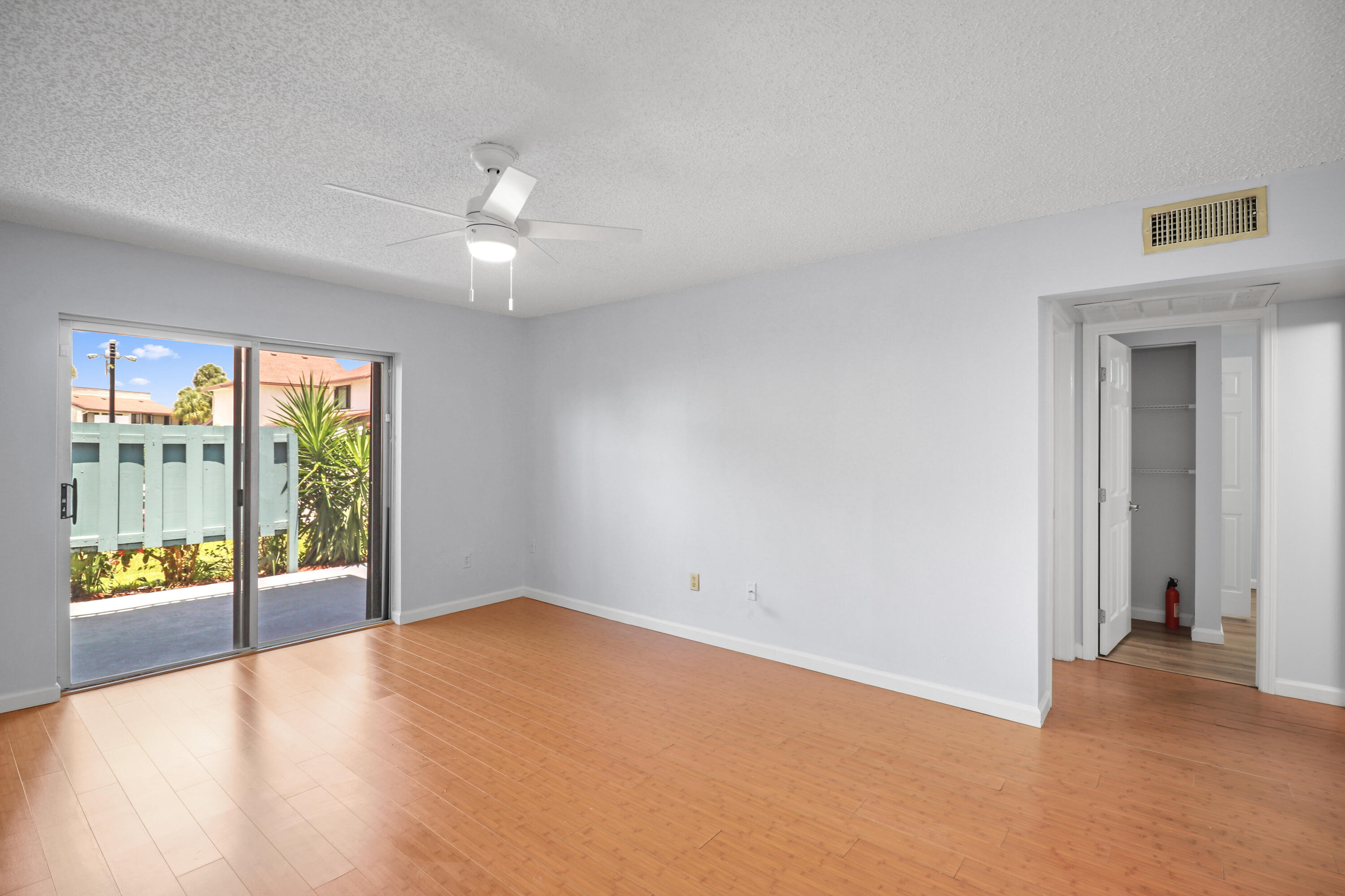 950 S Kanner Highway D5 Property Photo 6