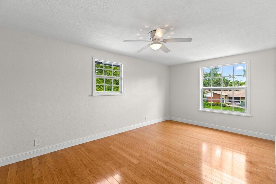 4610 Pine Tree Drive Property Photo 13