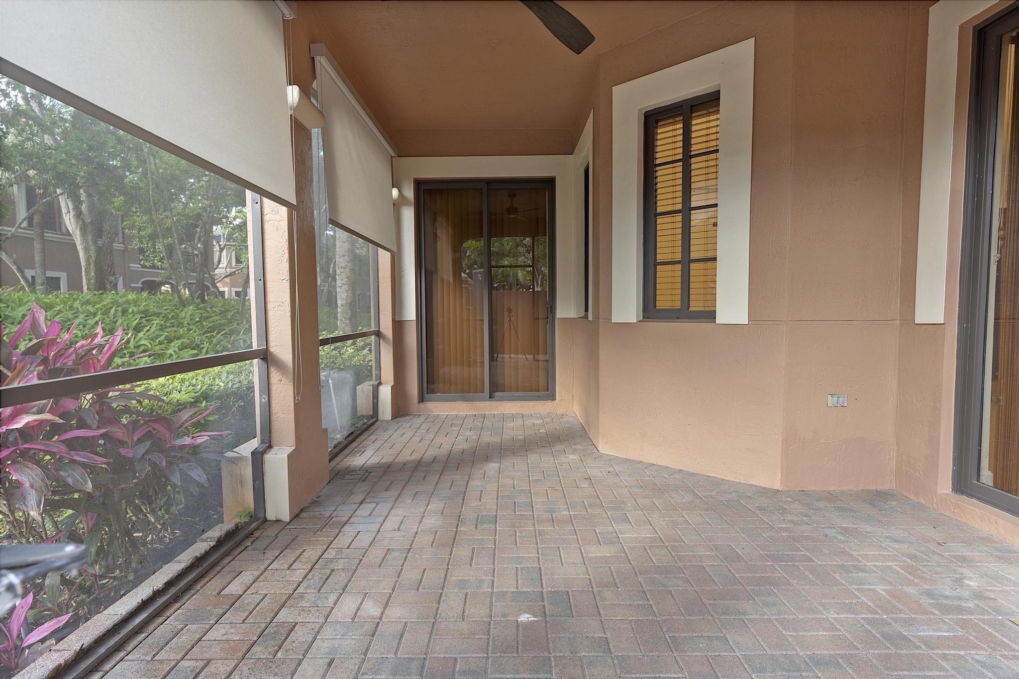 2742 Kinsington Circle Property Photo 6