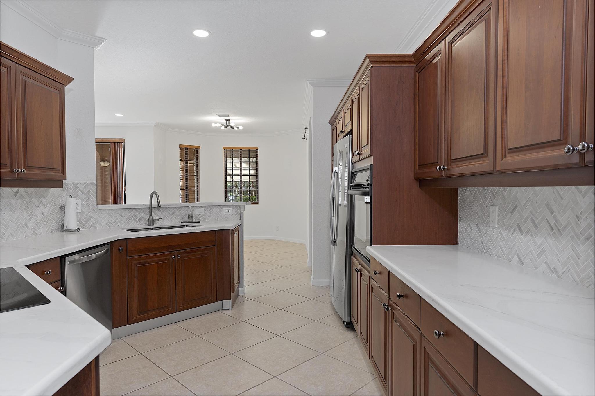 2742 Kinsington Circle Property Photo 13