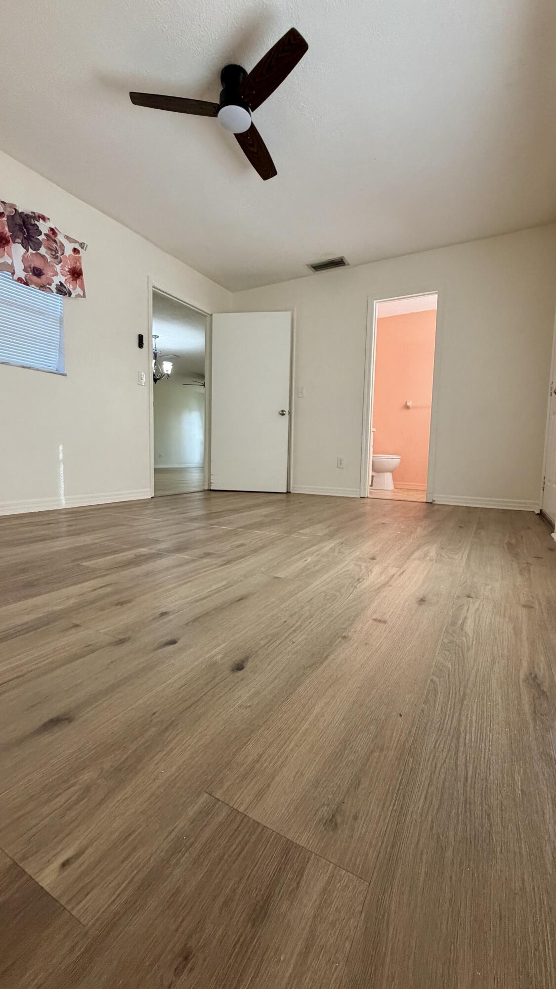 7402 Lakeland Boulevard Property Photo 13