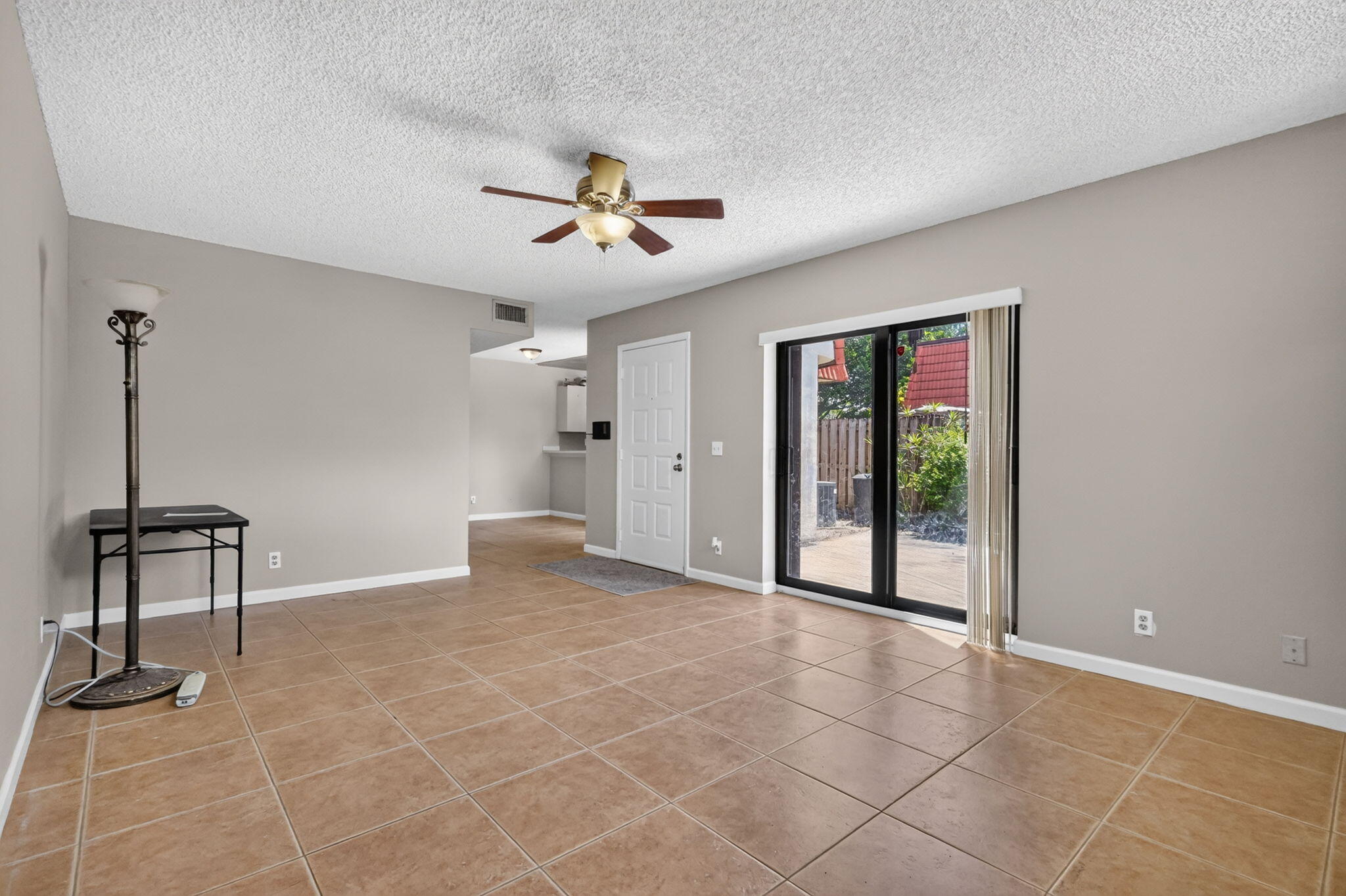 3659 Victoria Drive Property Photo 6